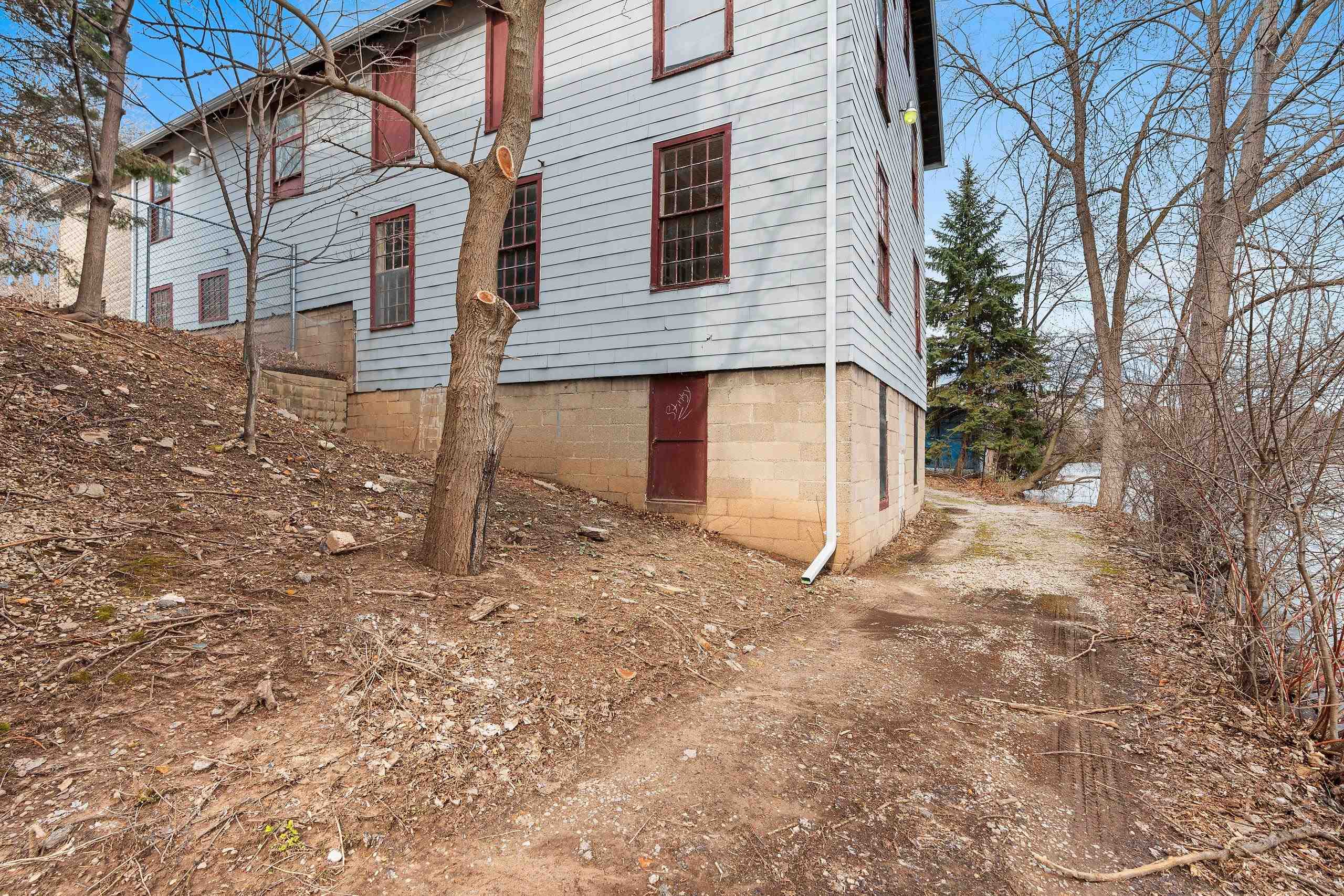 Property photo 25