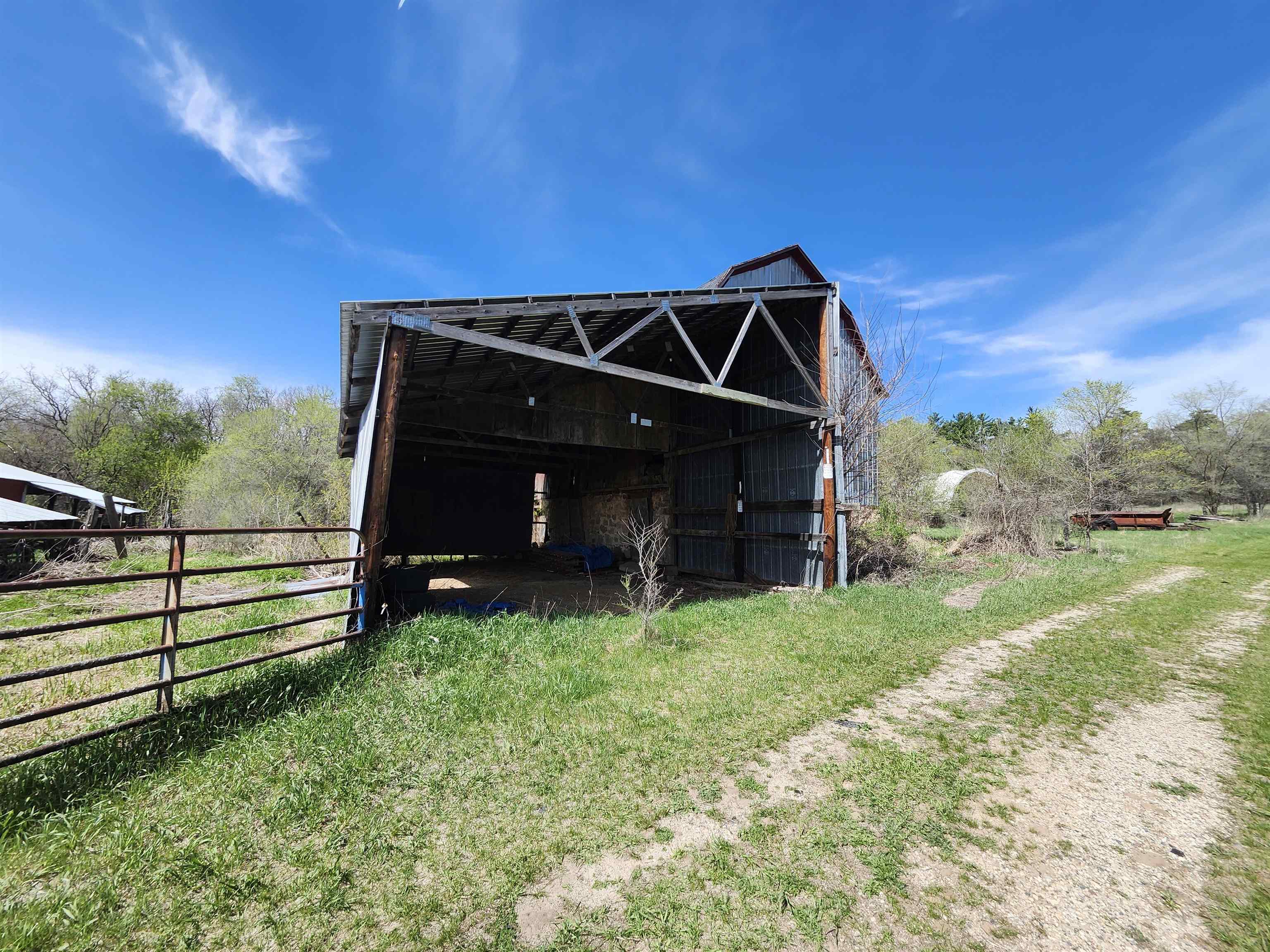 Property photo 38