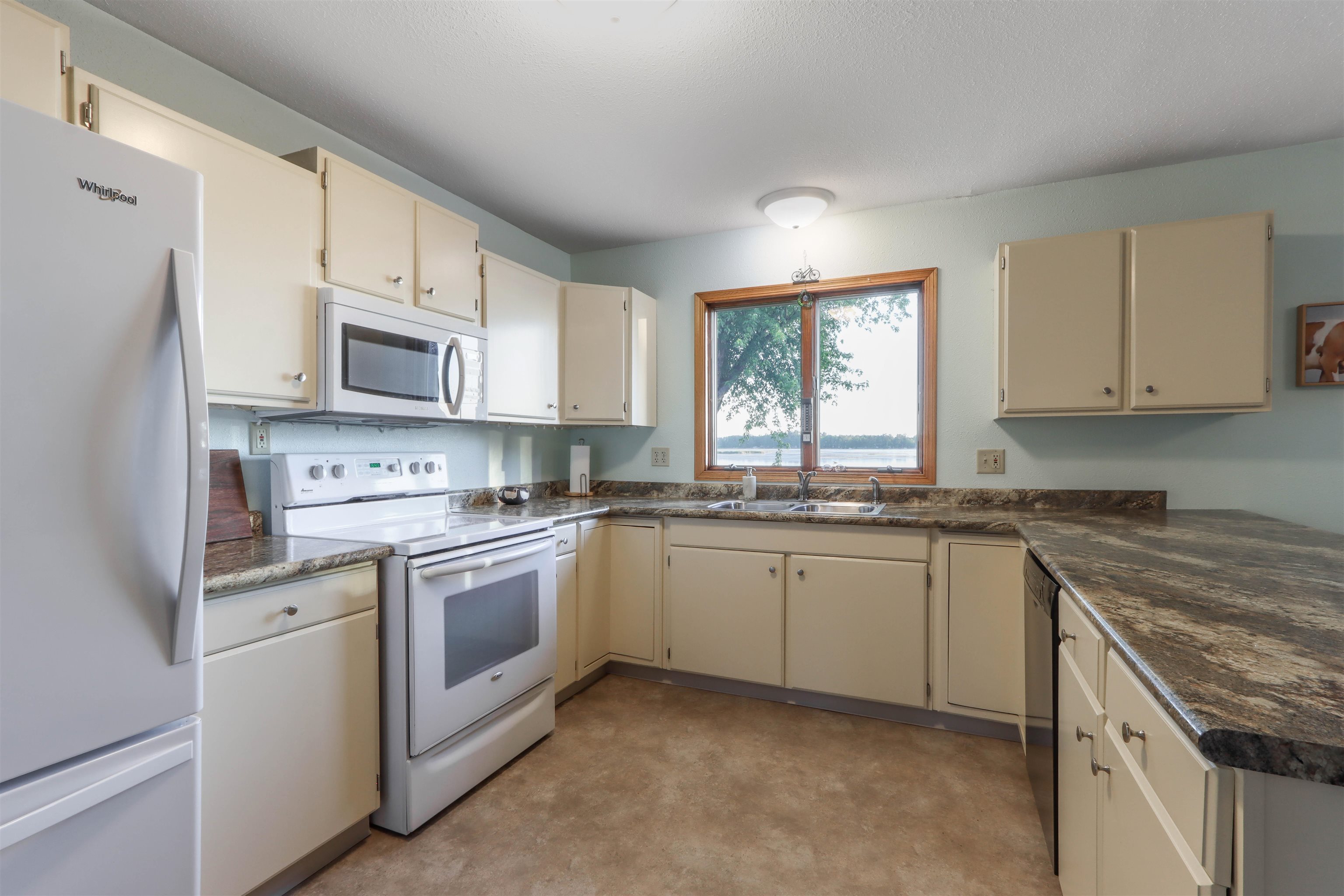 Property photo 32