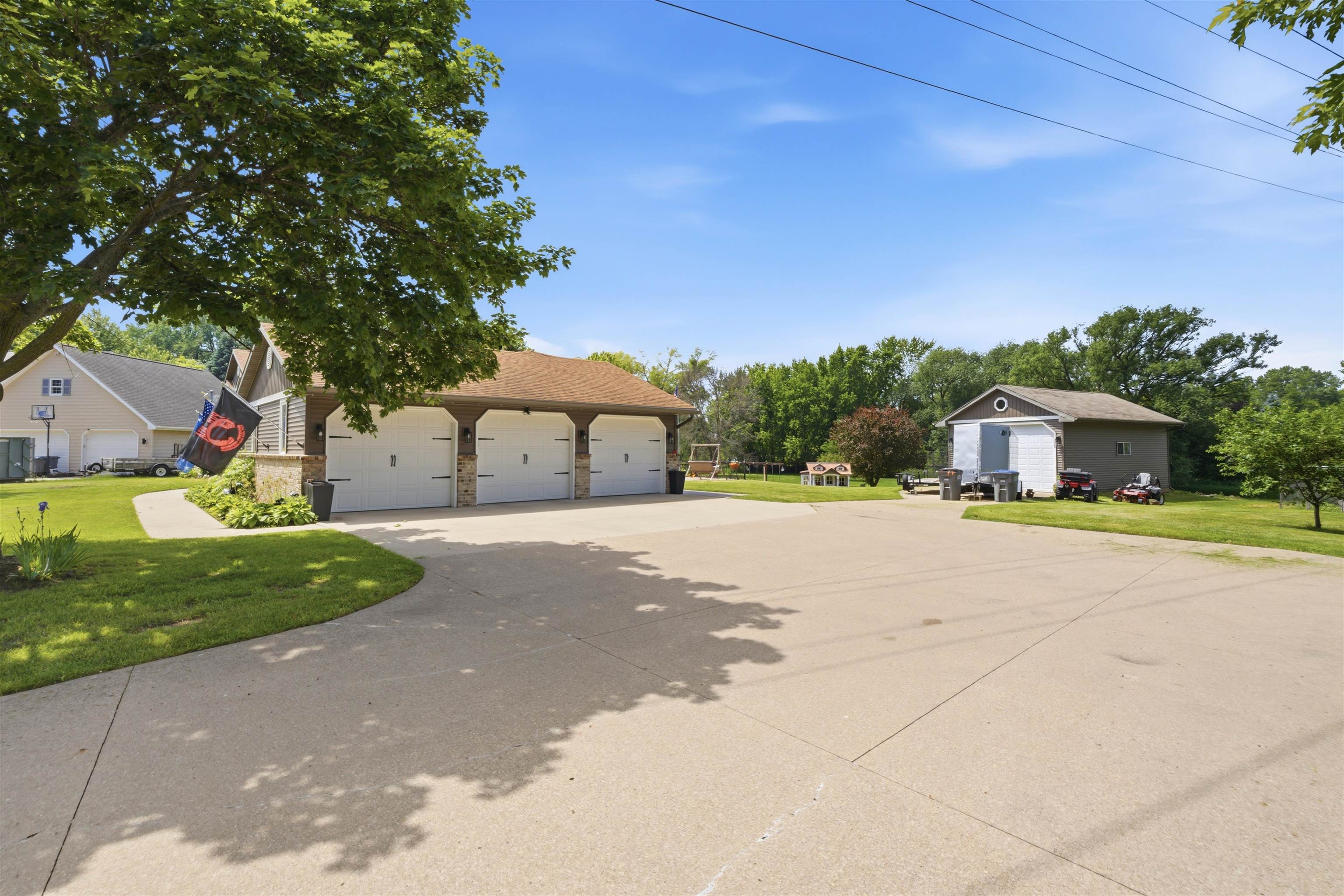 Property photo 32