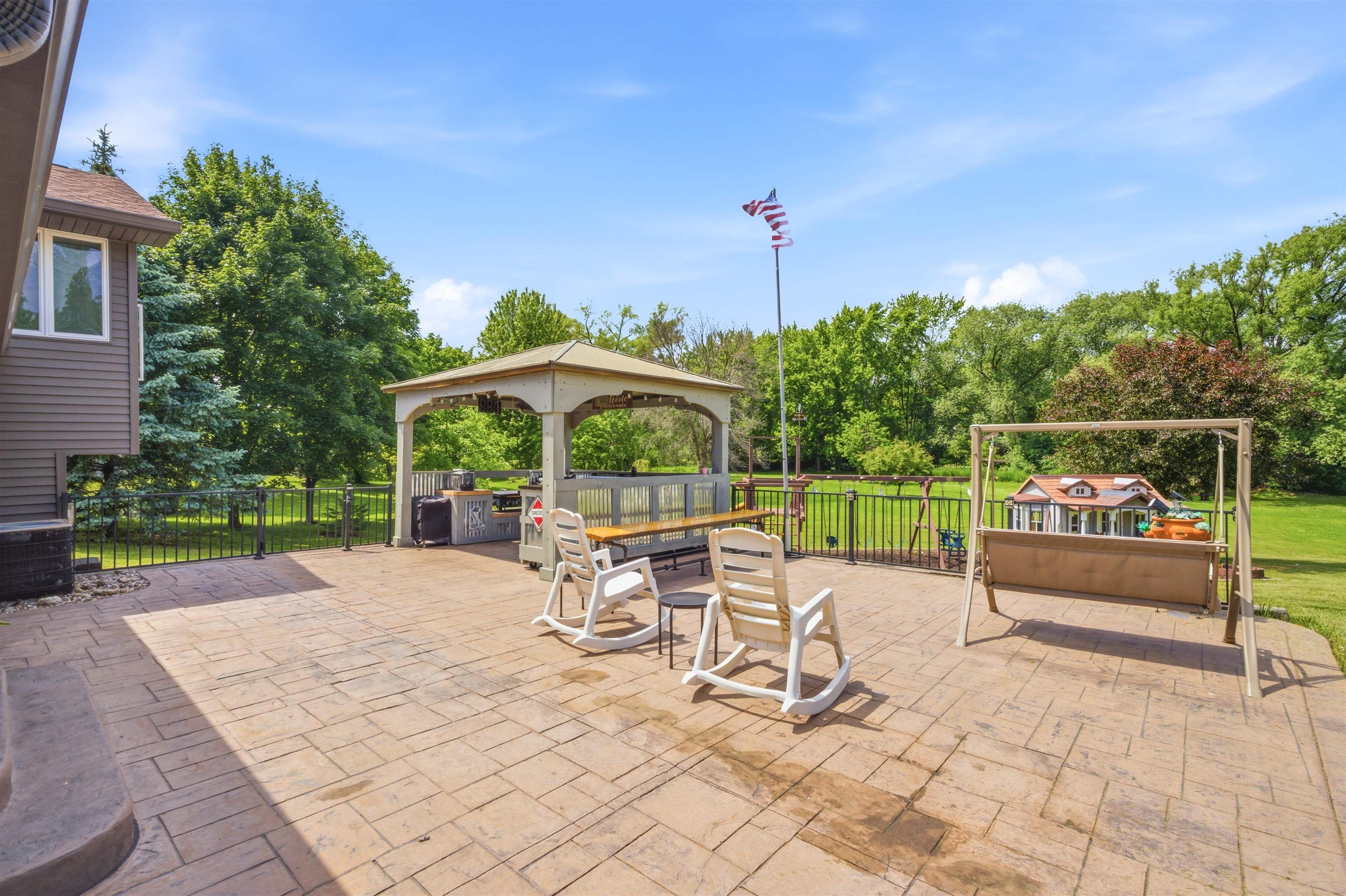 Property photo 35