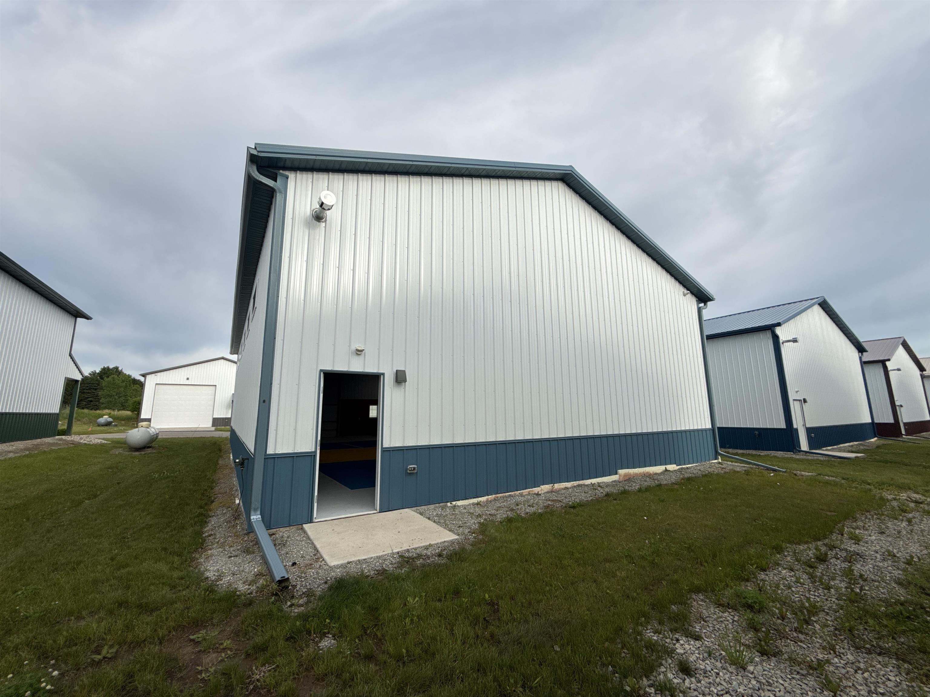 Property photo 33