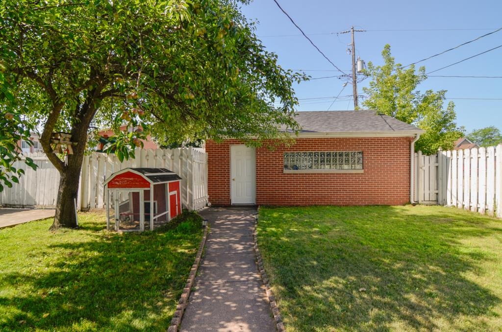 Property photo 64