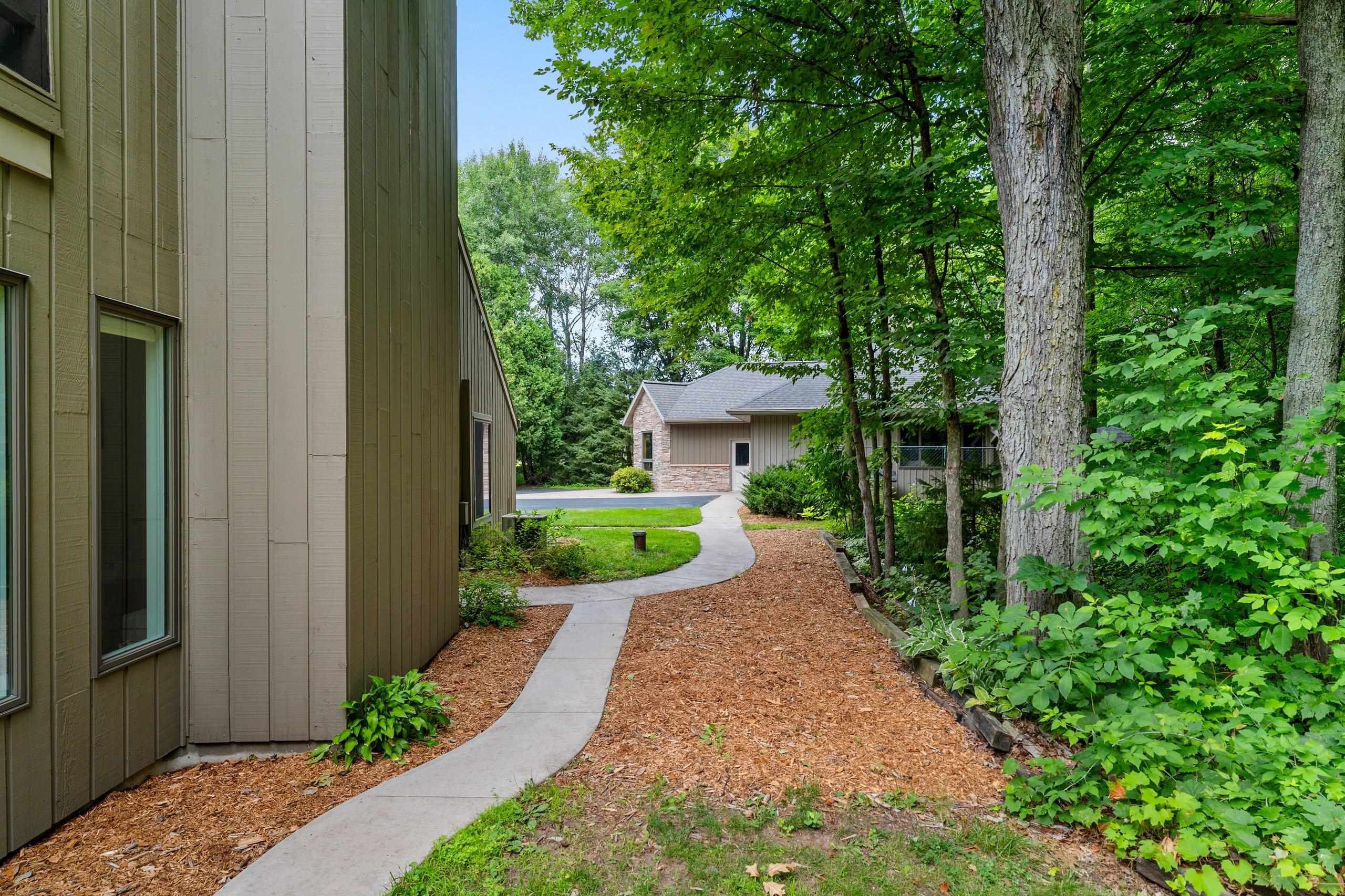 Property photo 74