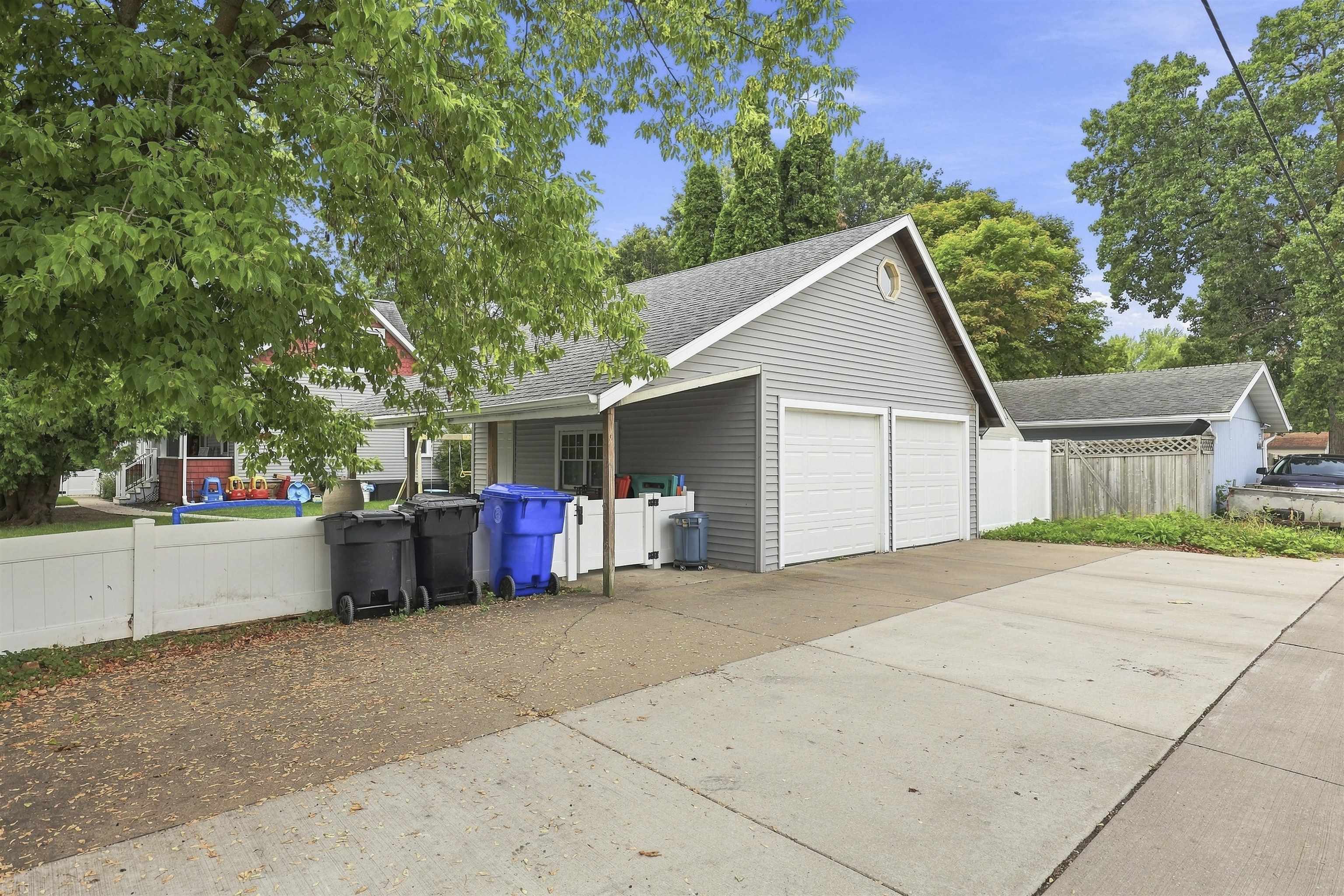 Property photo 24