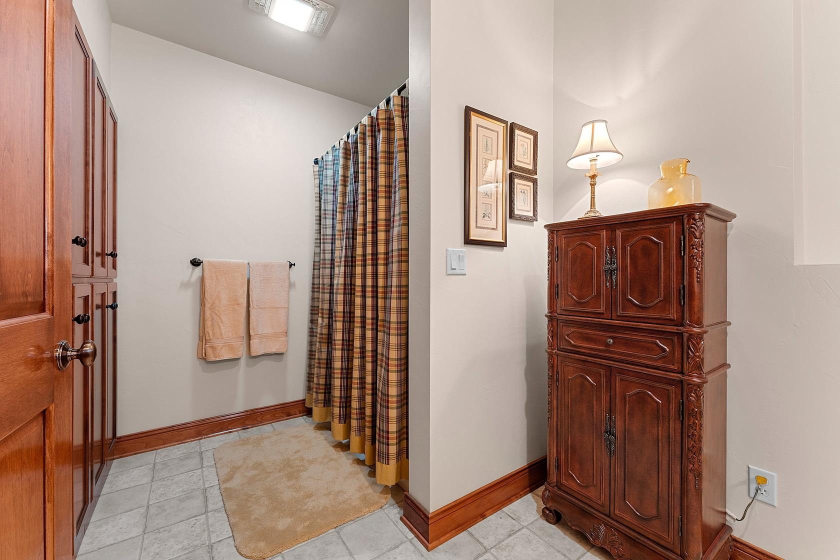 Property photo 44