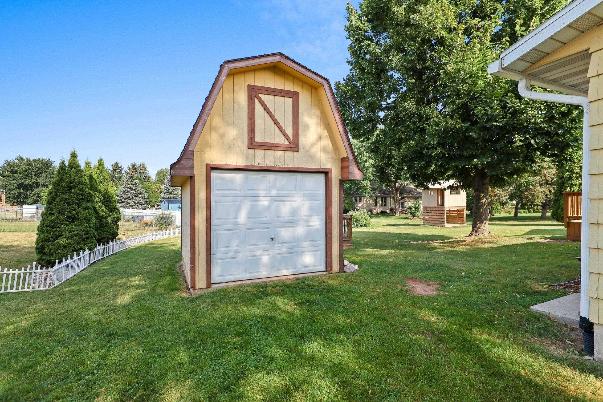 Property photo 38