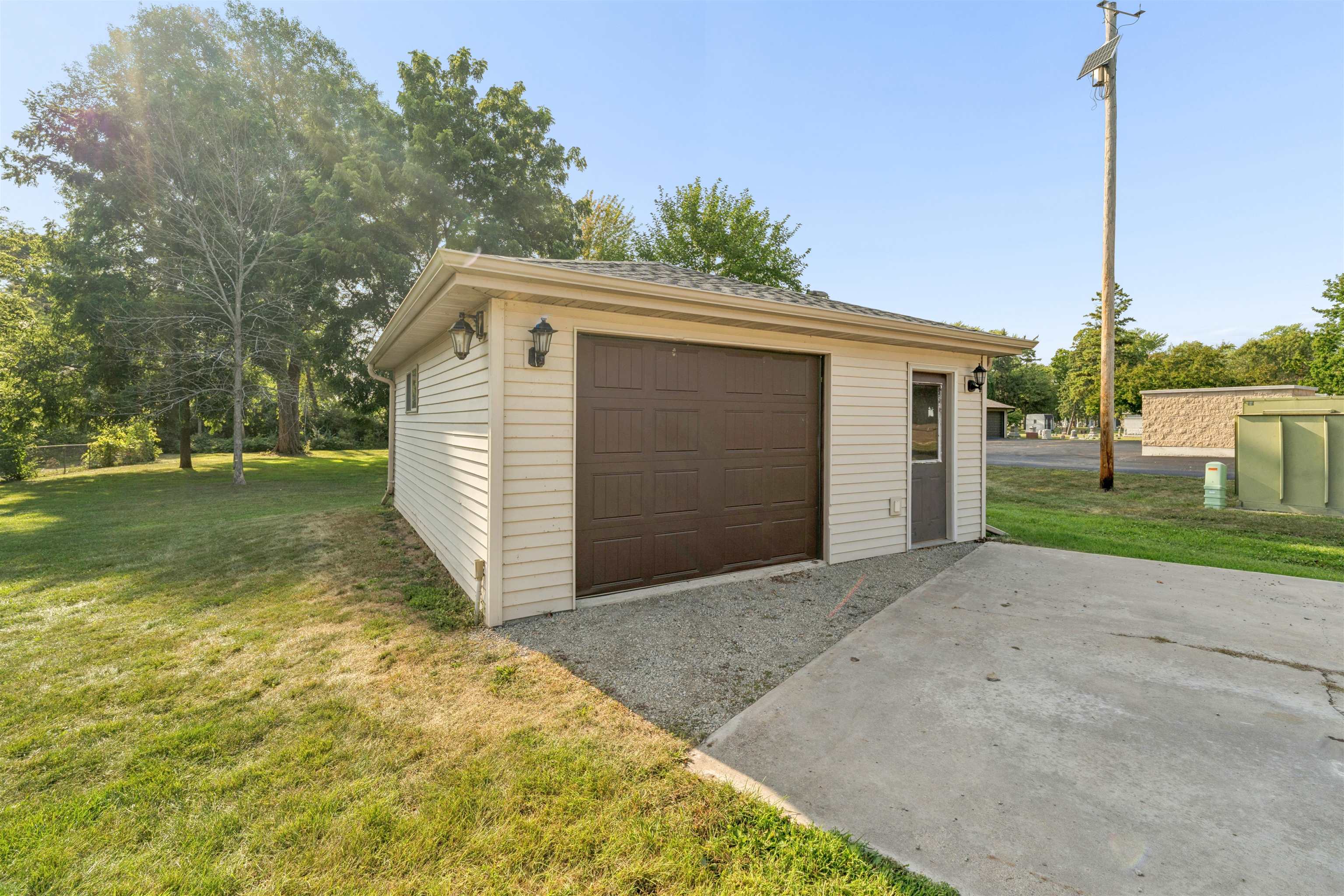 Property photo 32