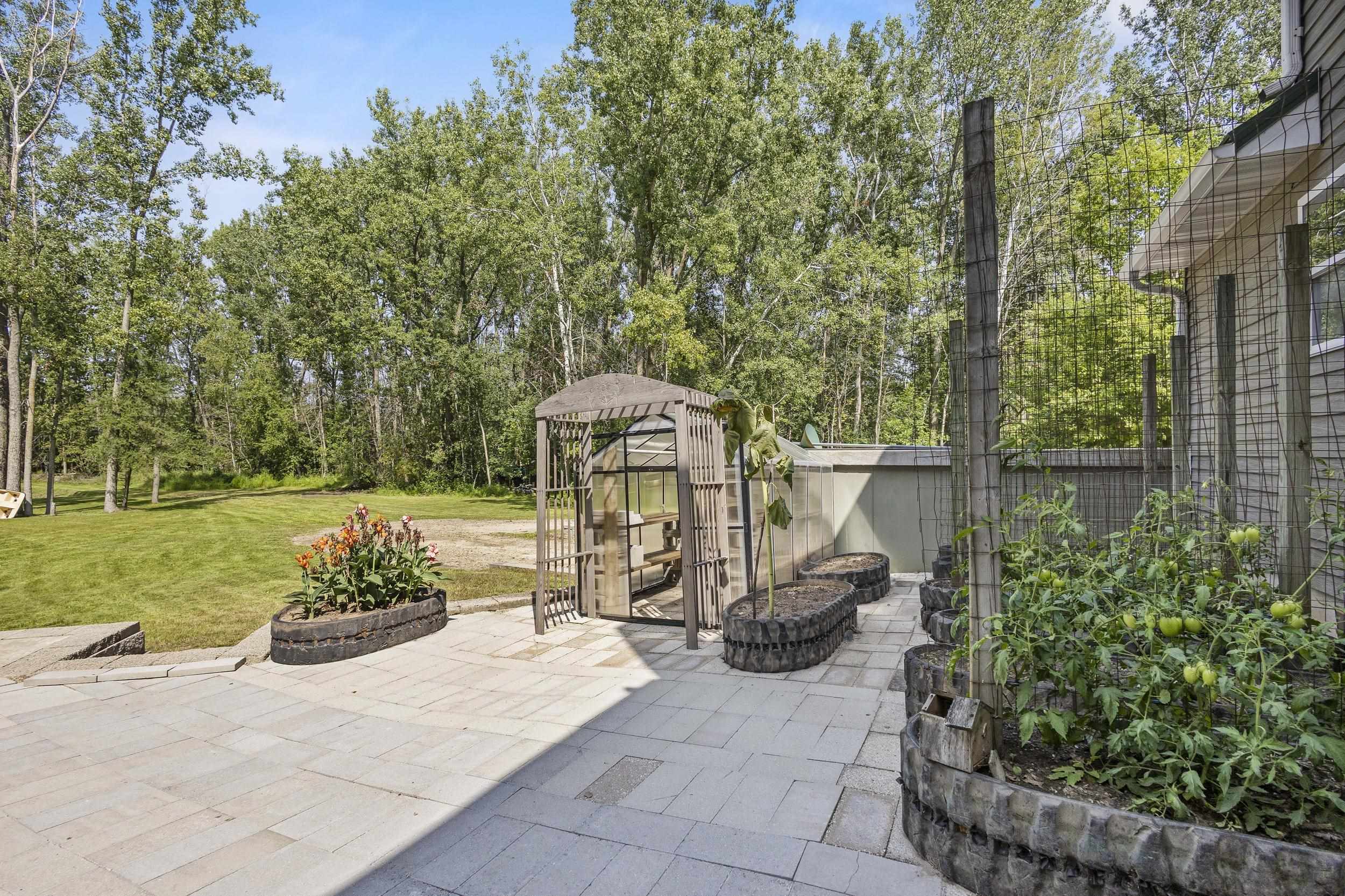 Property photo 35