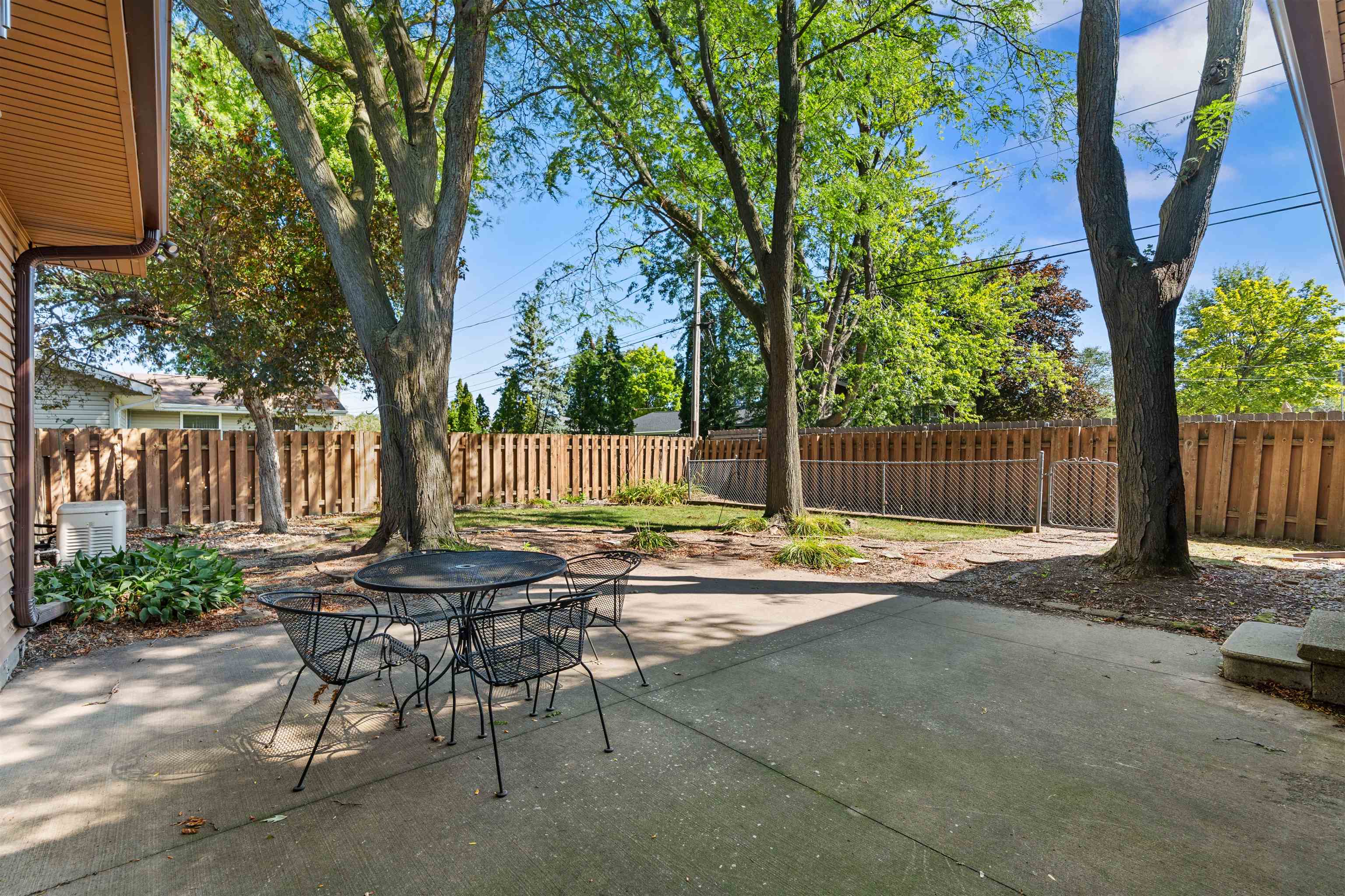 Property photo 37