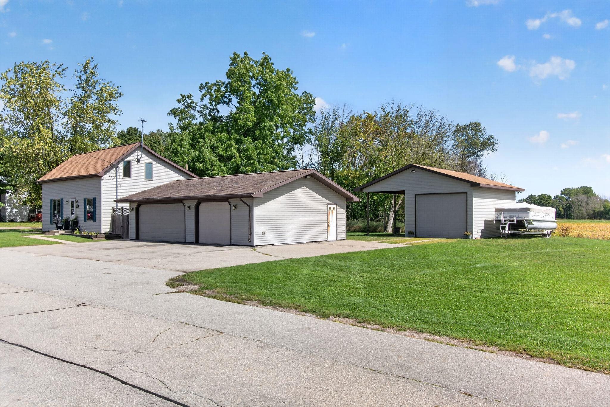 Property photo 33