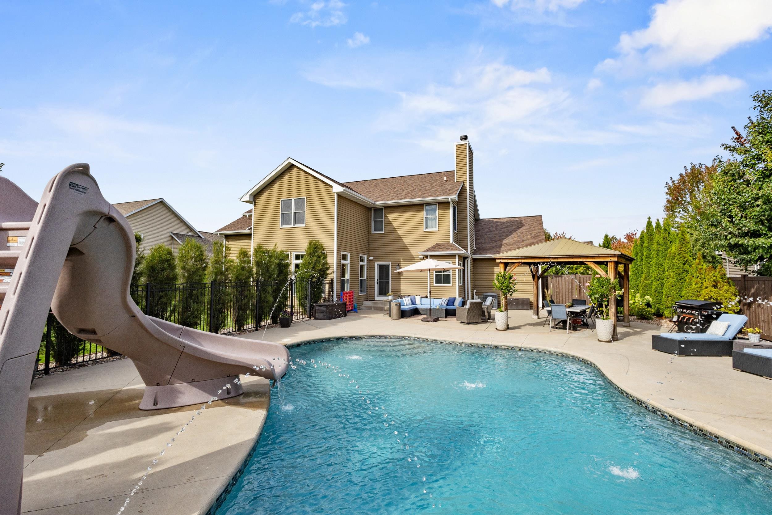 Property photo 35