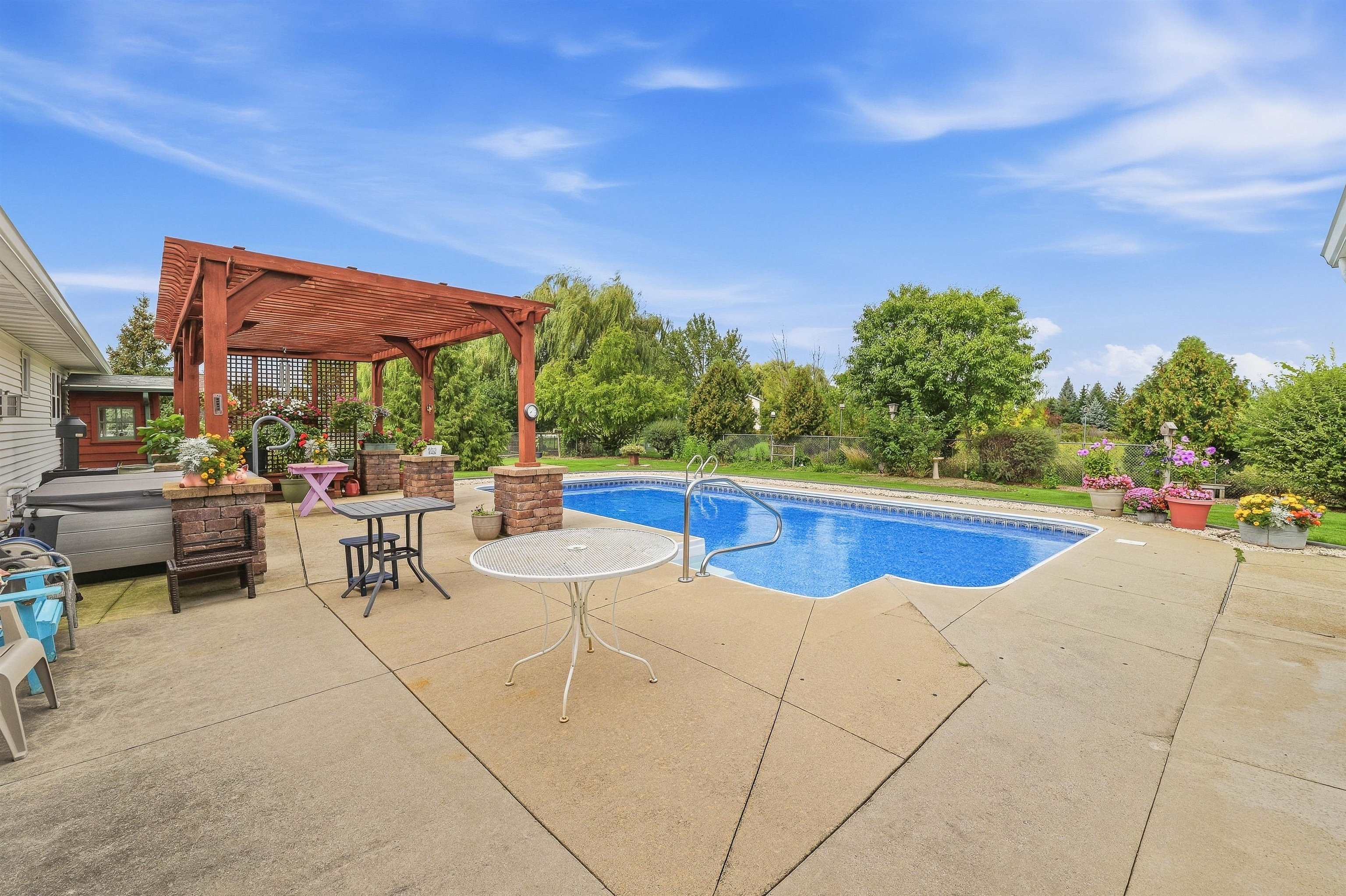 Property photo 38