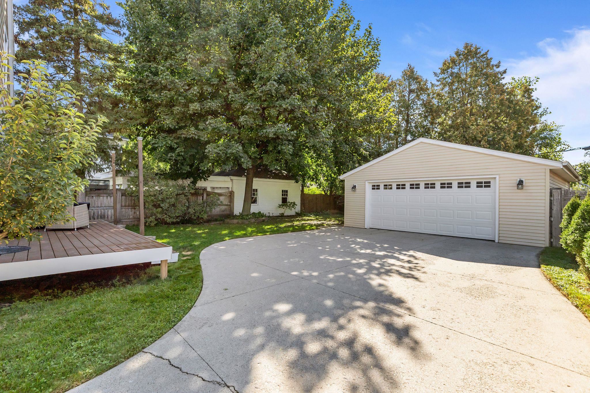 Property photo 44