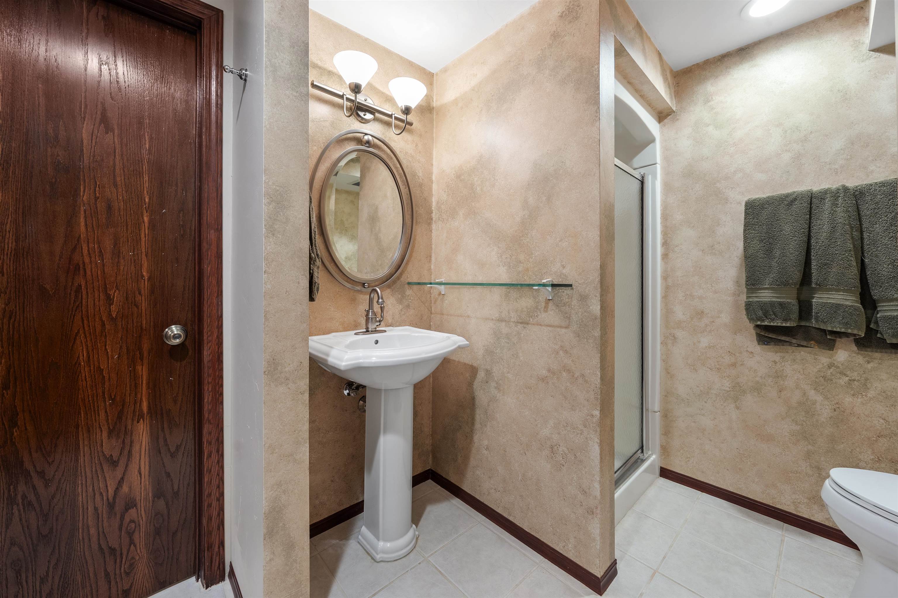 Property photo 38