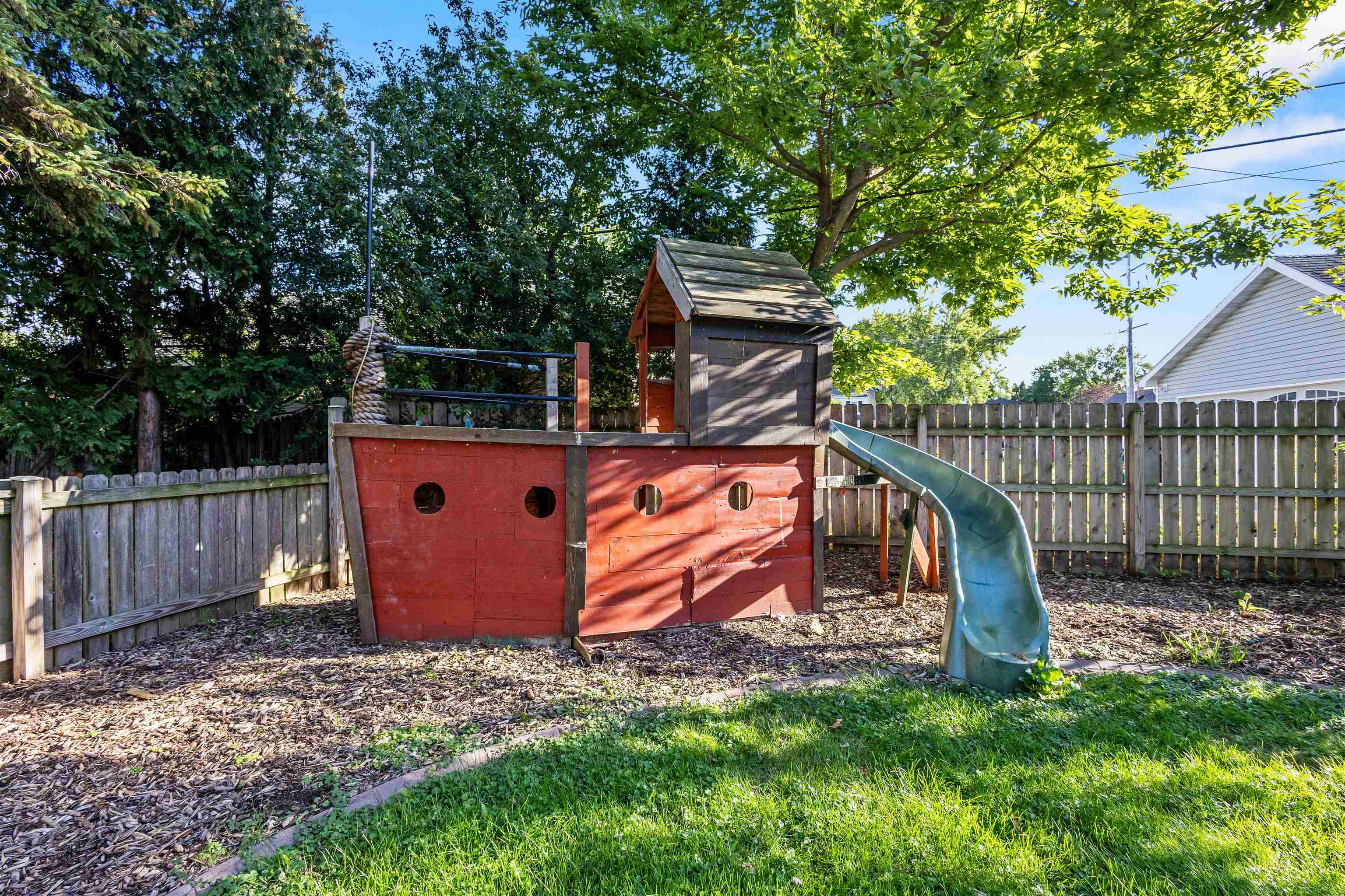 Property photo 28