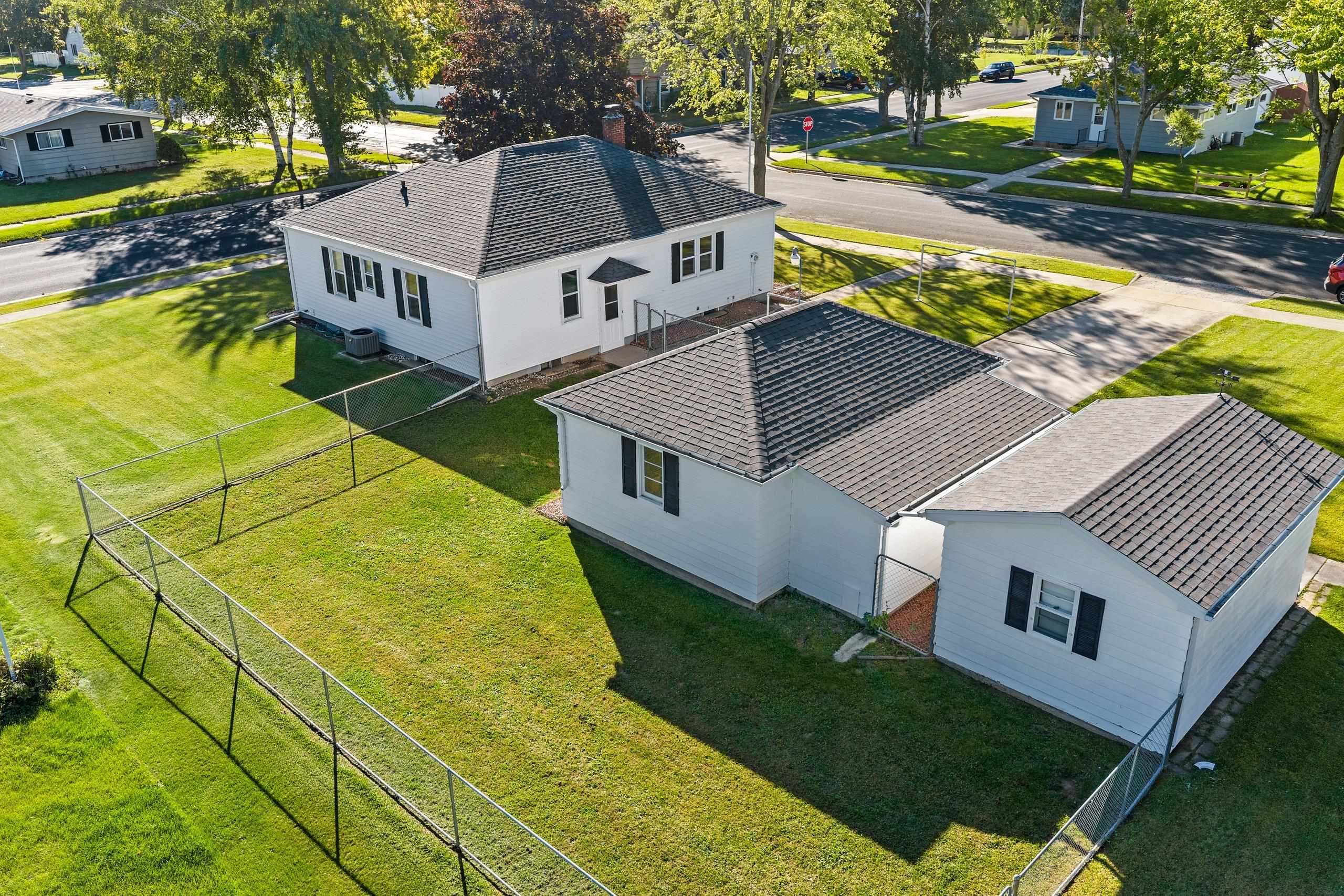 Property photo 37