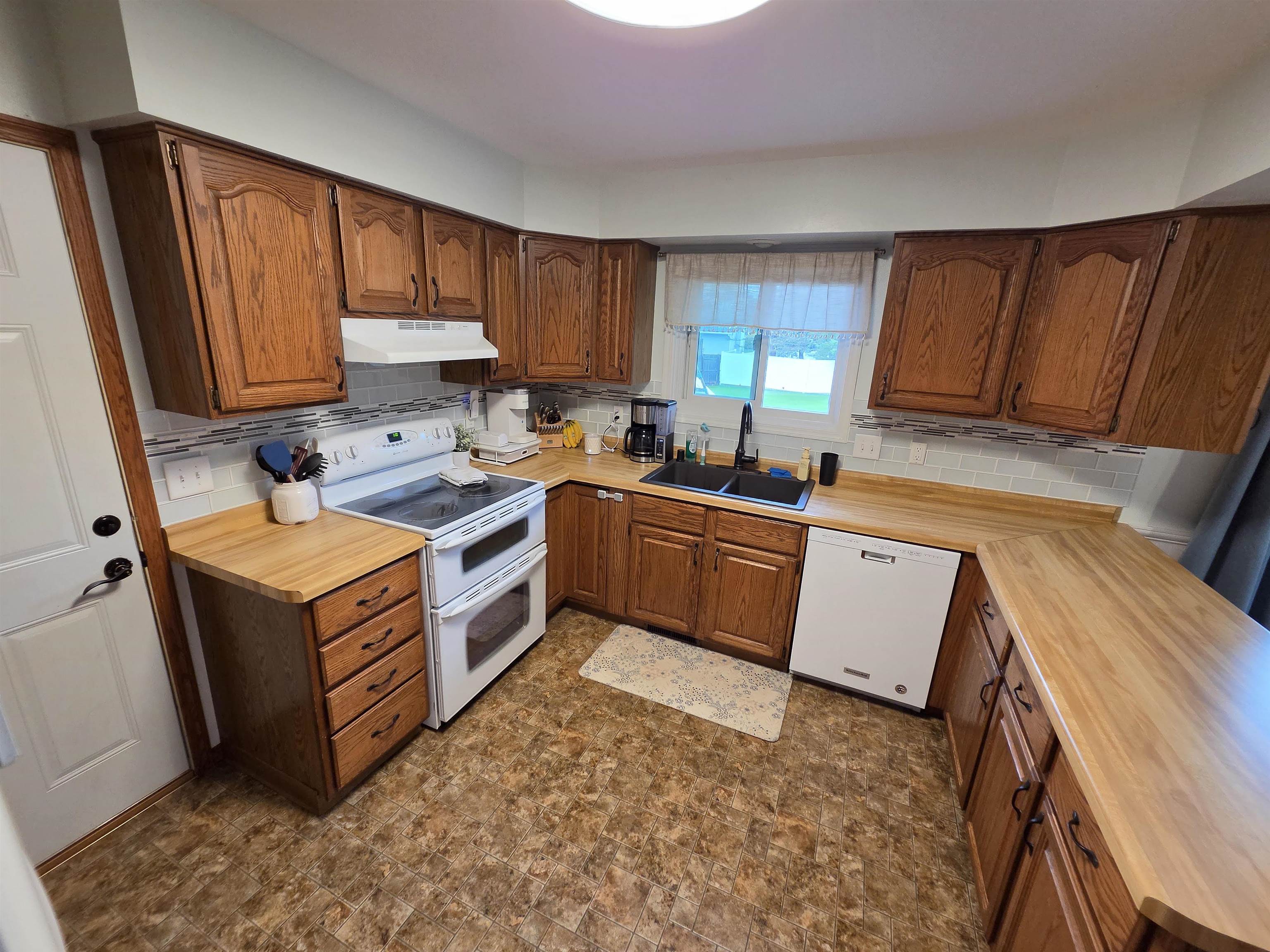 Property photo 24