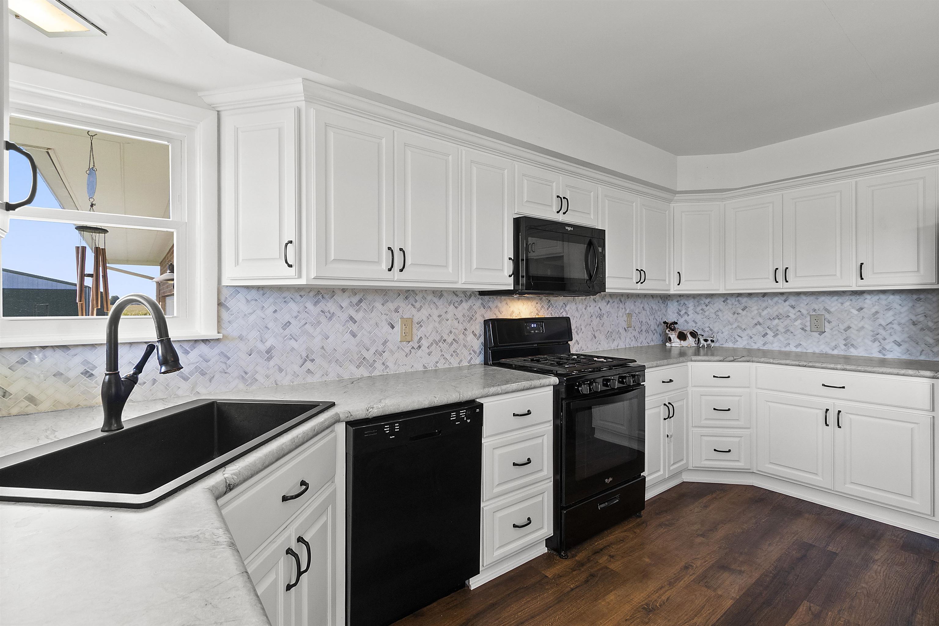 Property photo 38