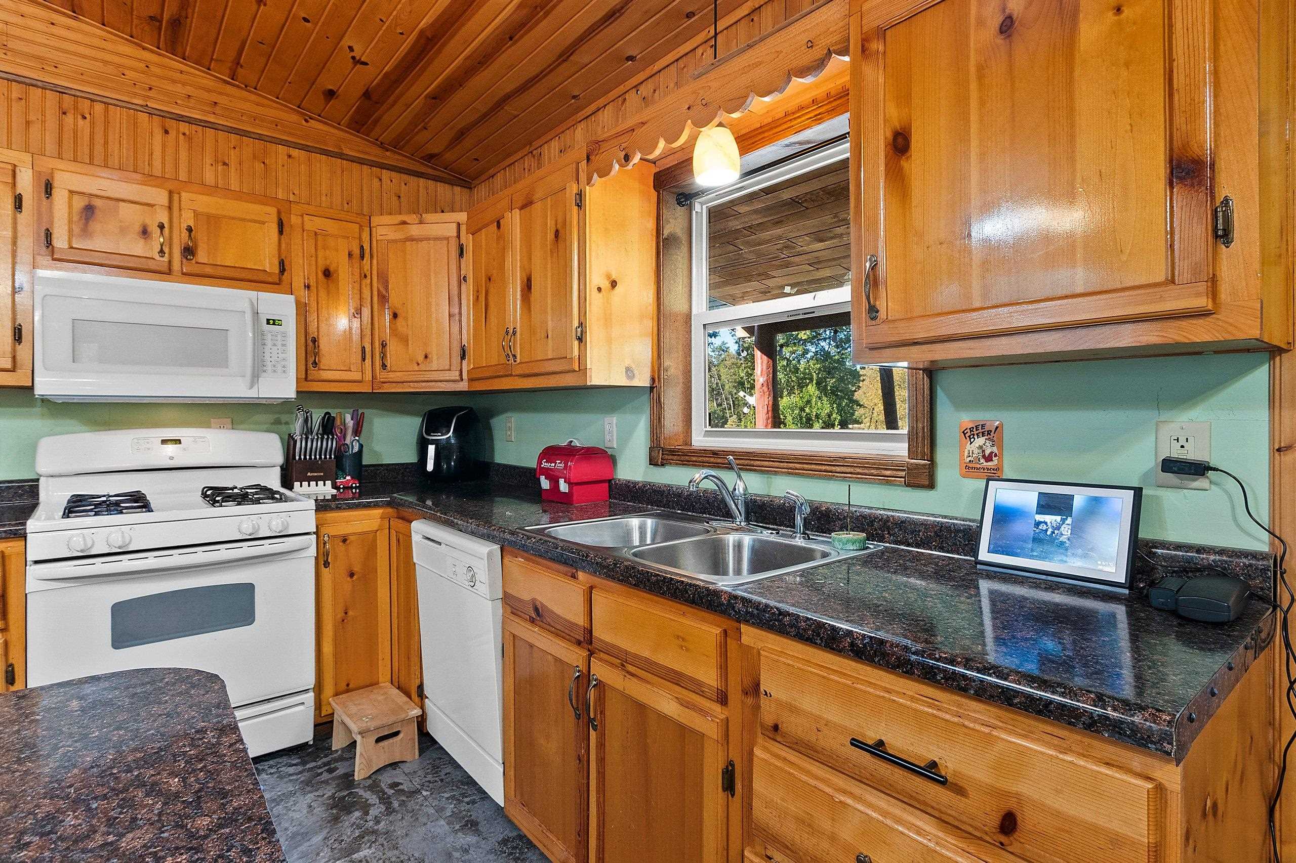 Property photo 40