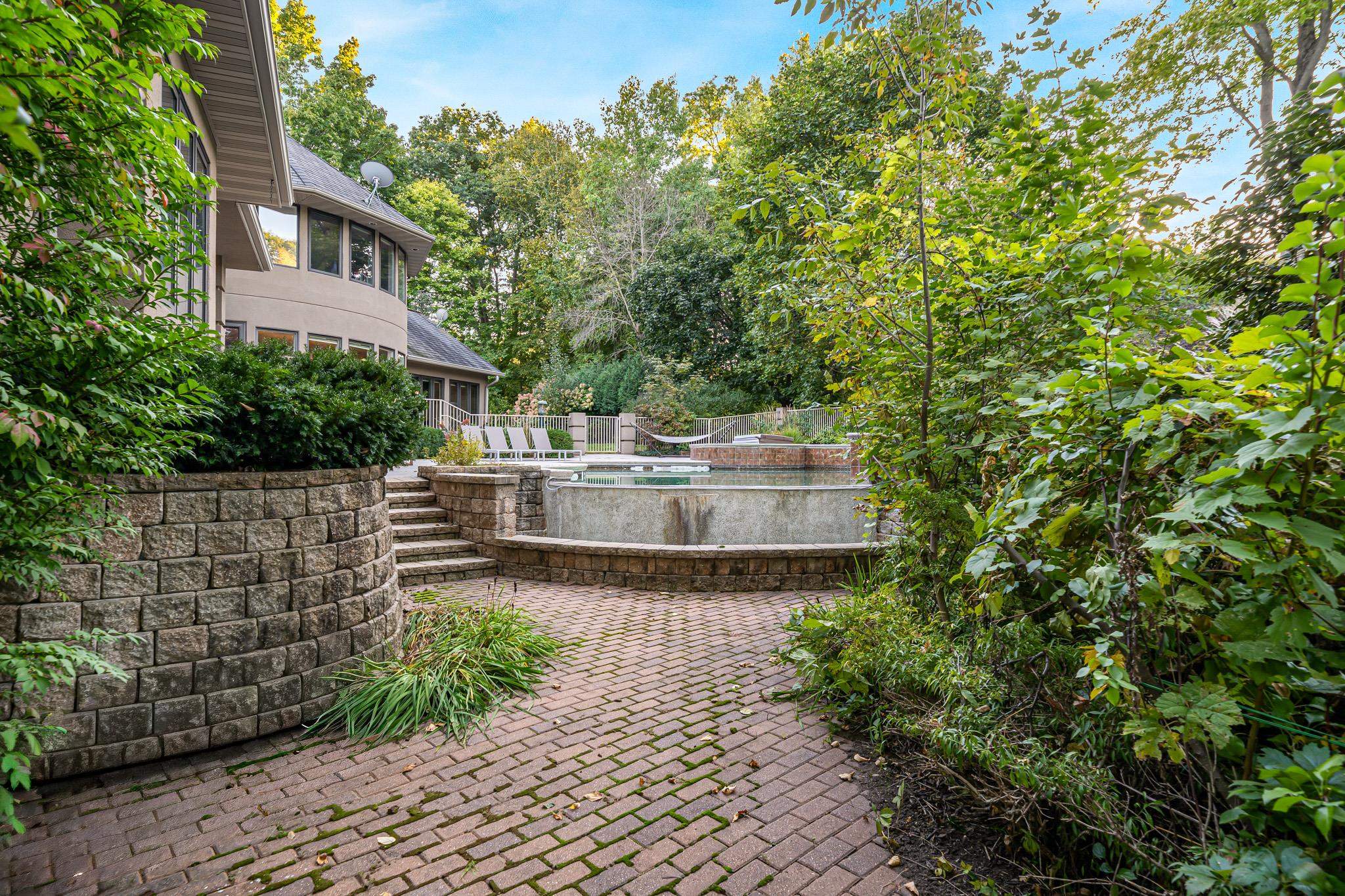 Property photo 76