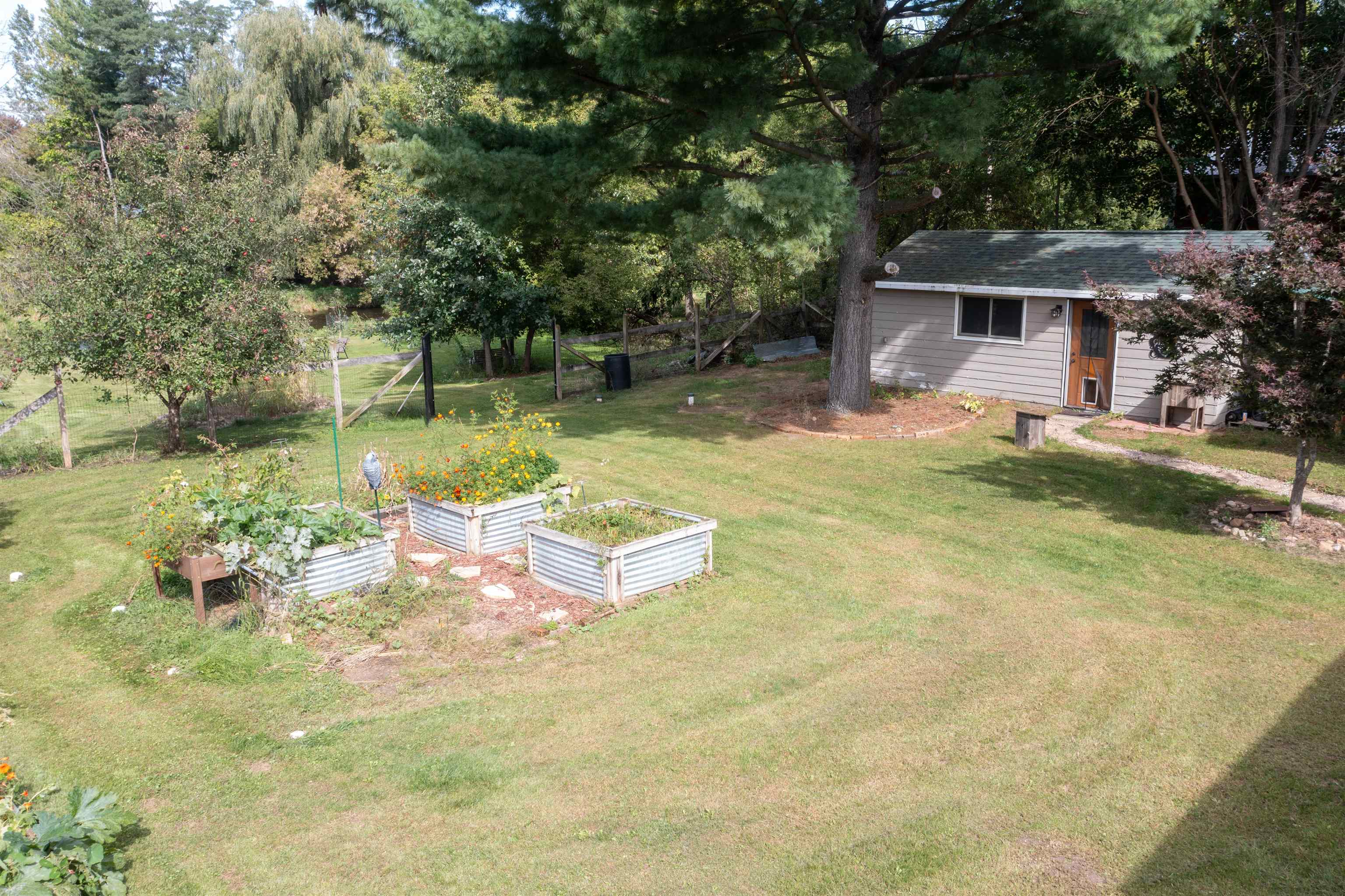 Property photo 35