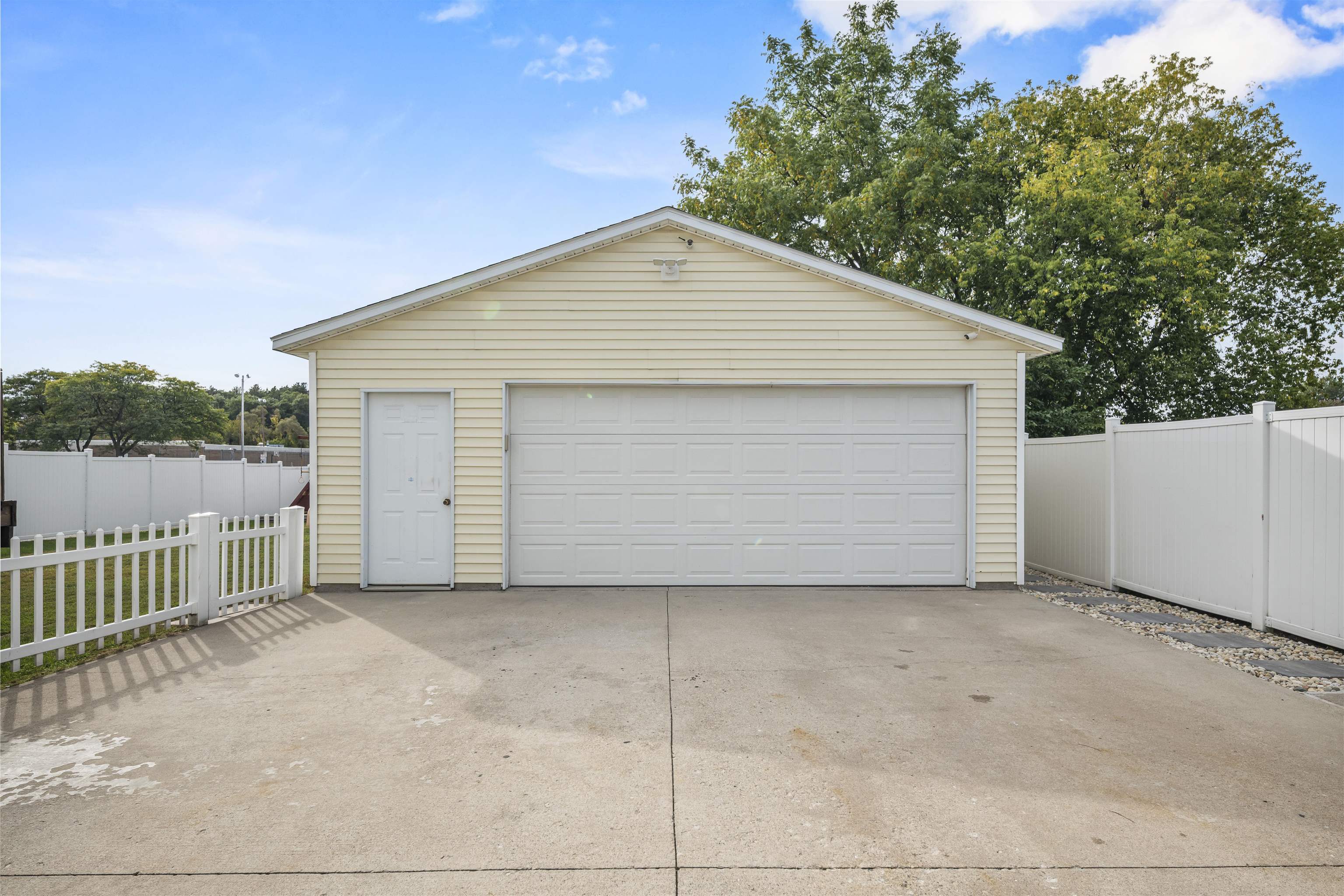 Property photo 42