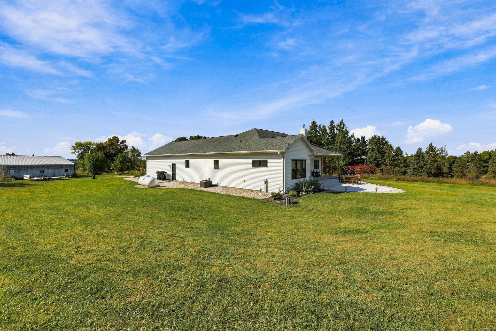 Property photo 64