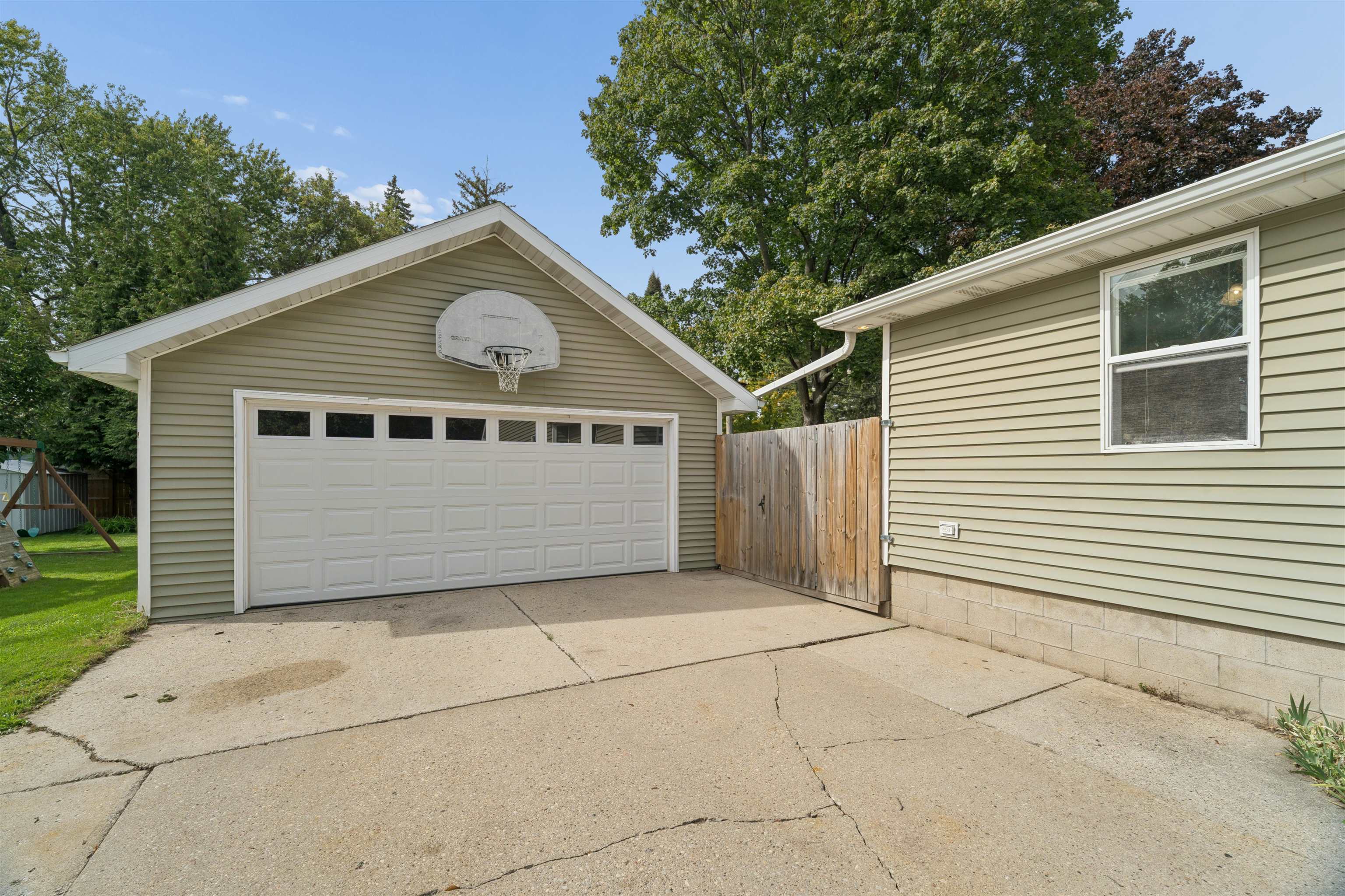 Property photo 30