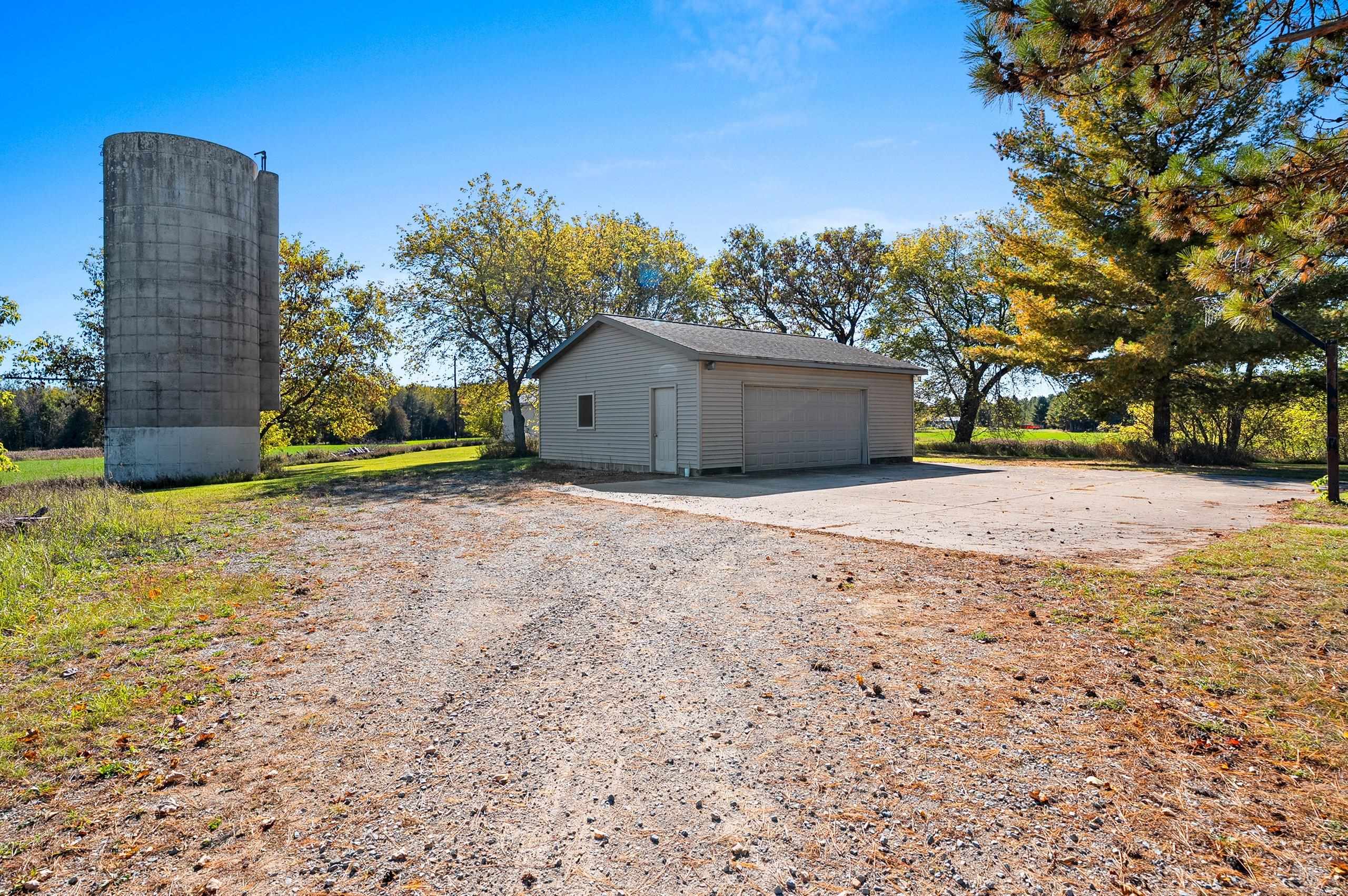 Property photo 40