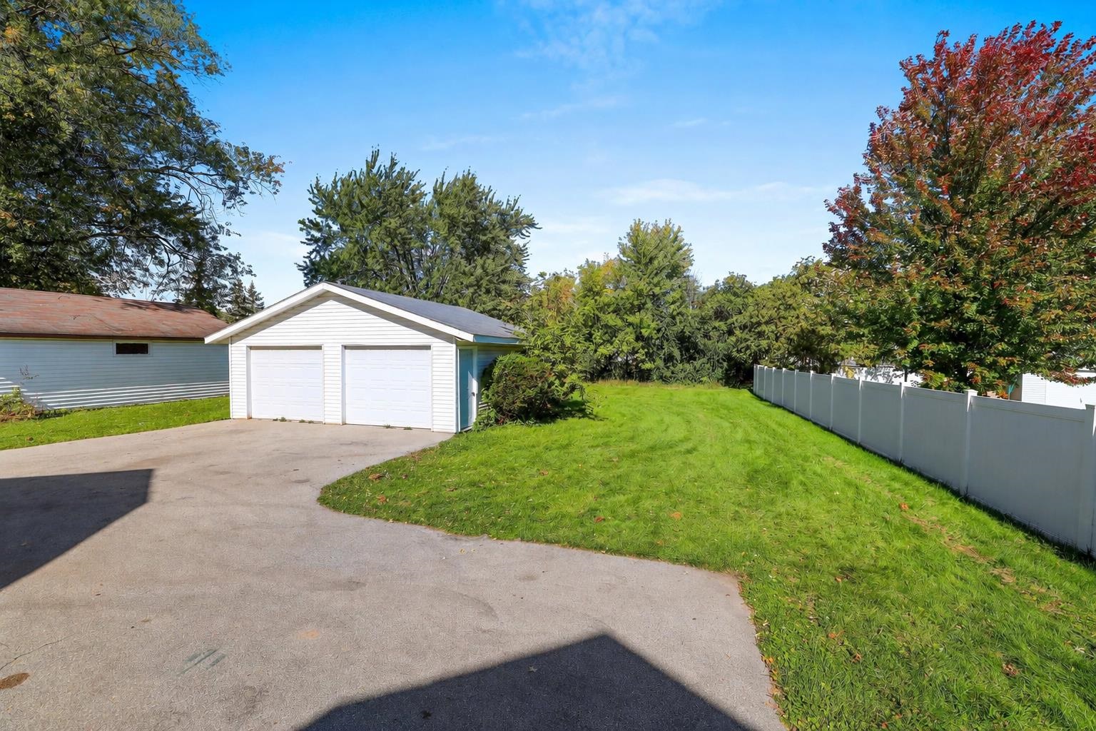 Property photo 35