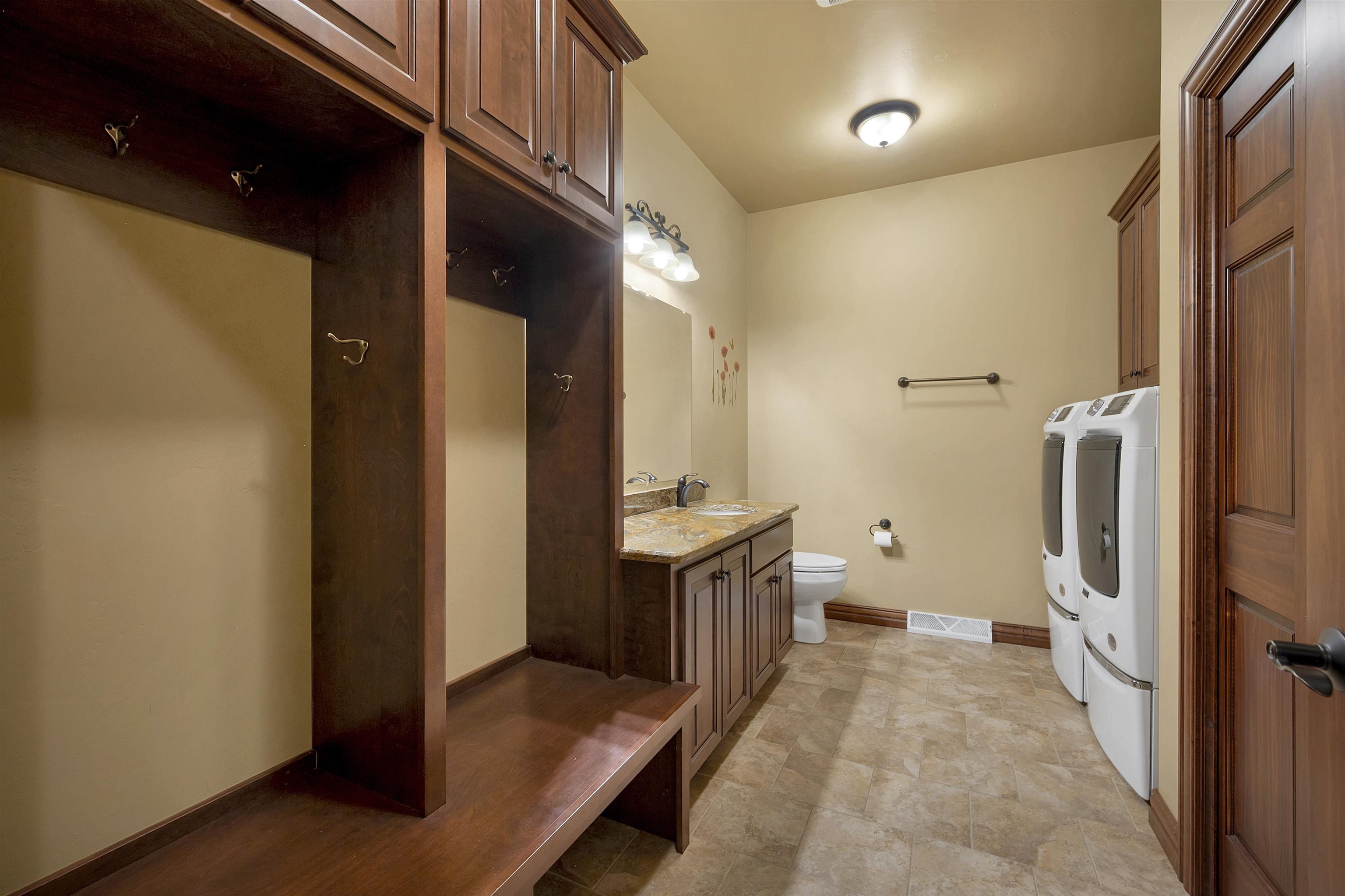 Property photo 28
