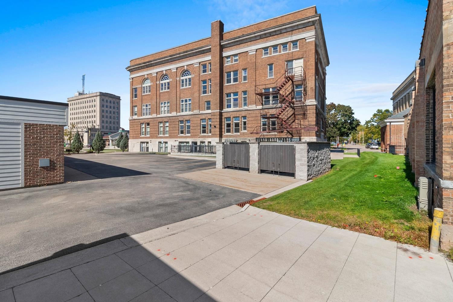 Property photo 37