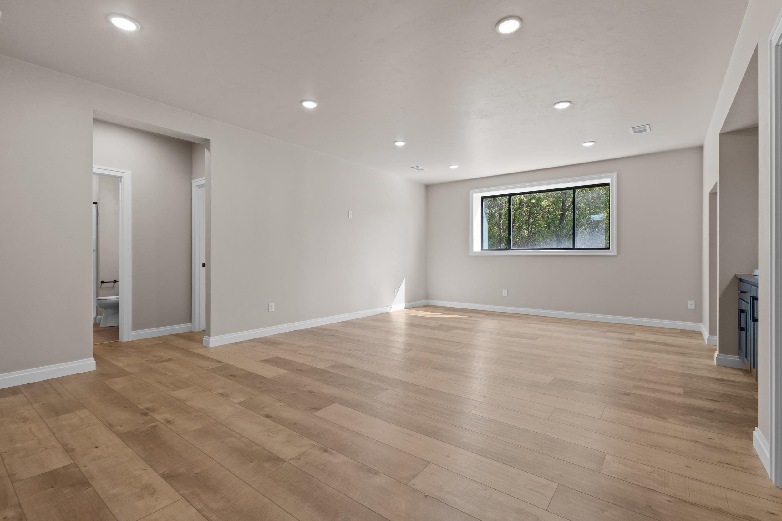 Property photo 44