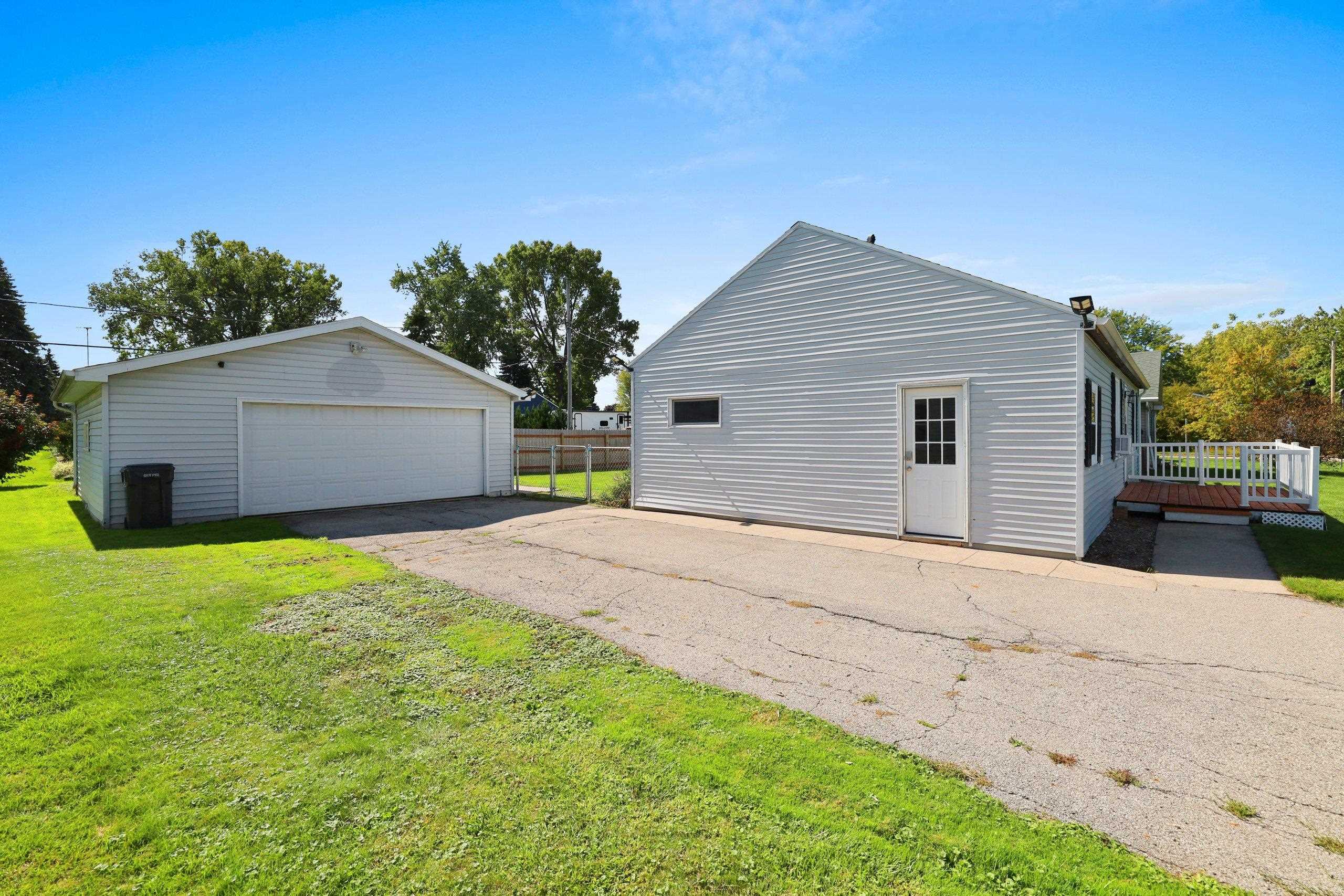 Property photo 32