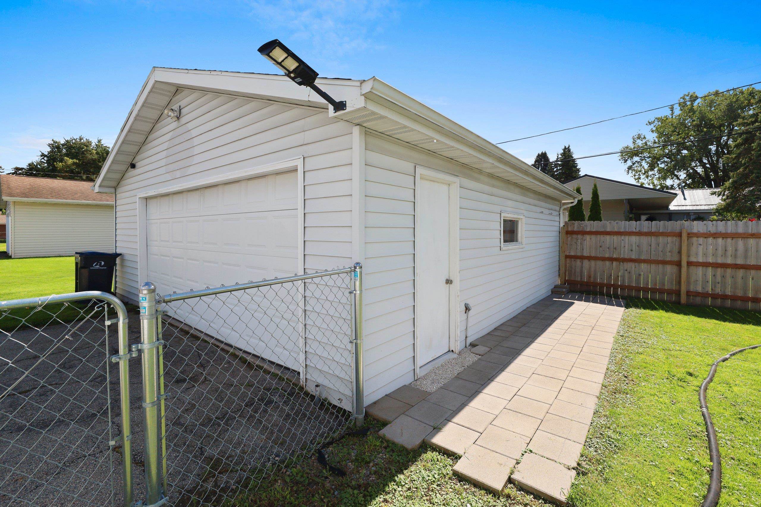 Property photo 34