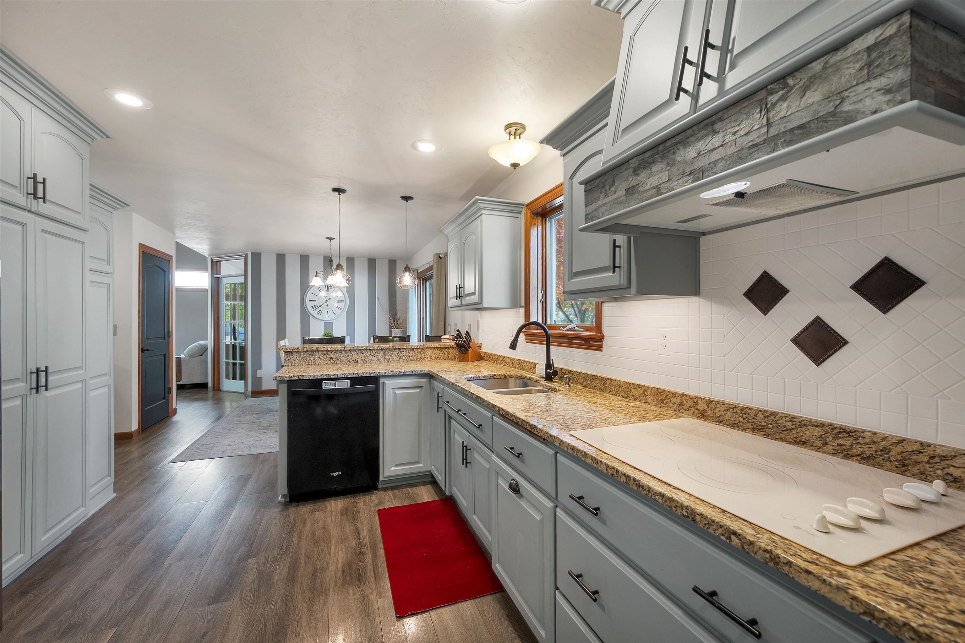 Property photo 24
