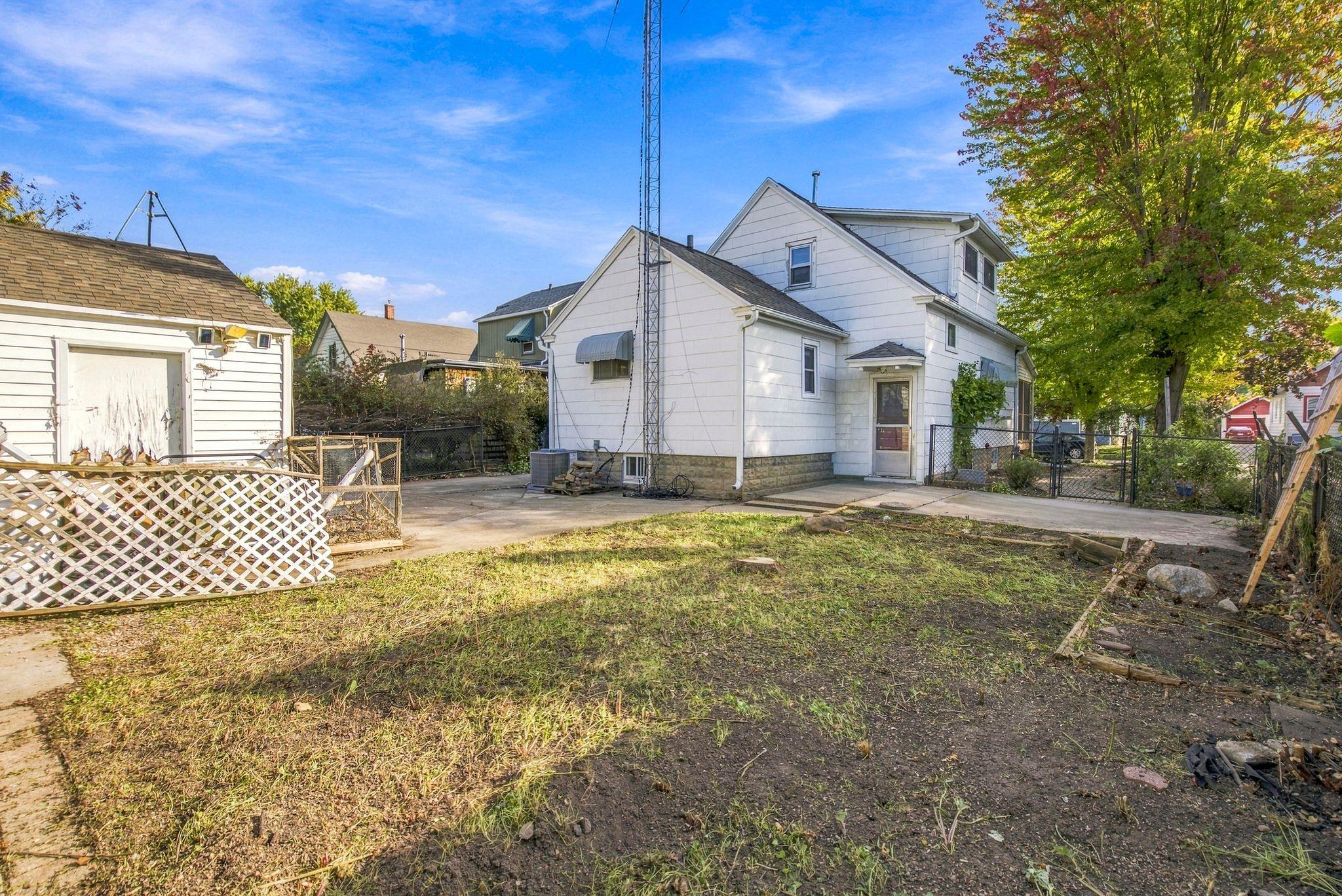 Property photo 35