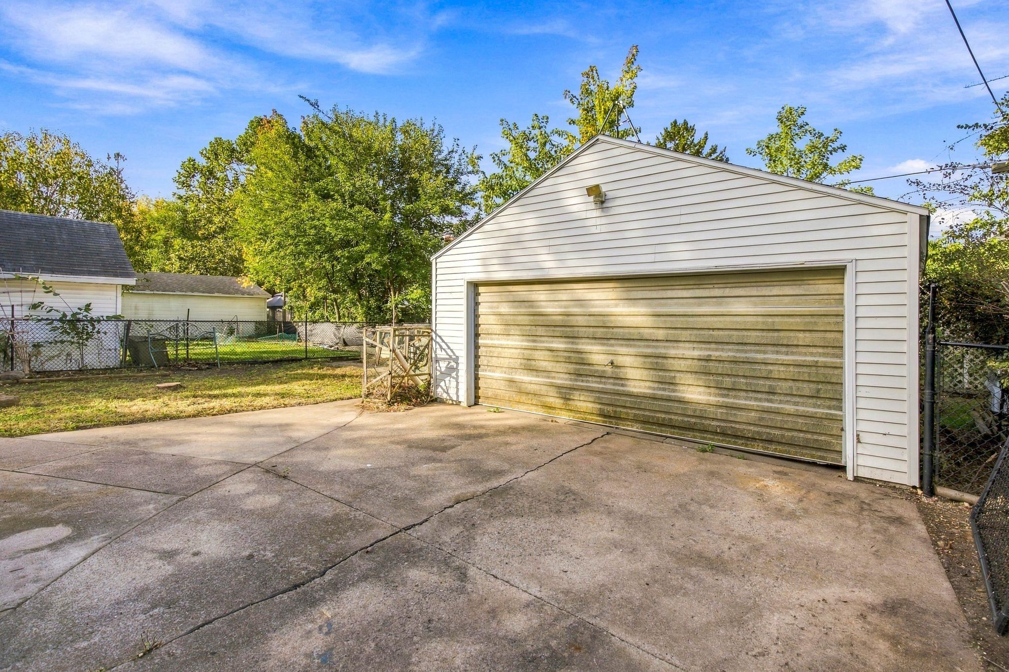 Property photo 37