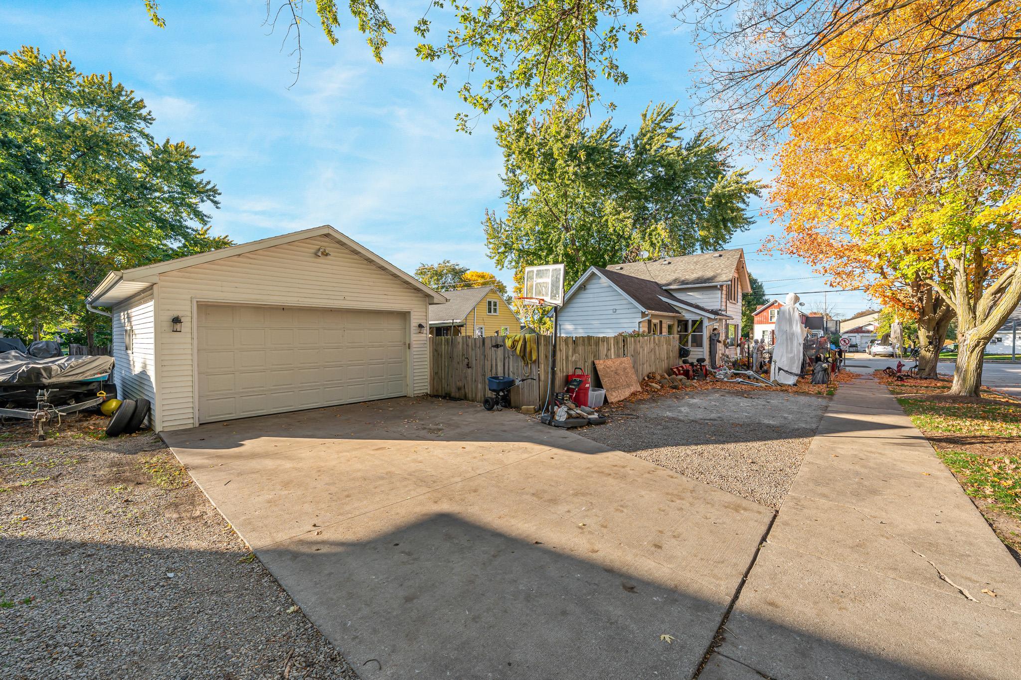Property photo 31