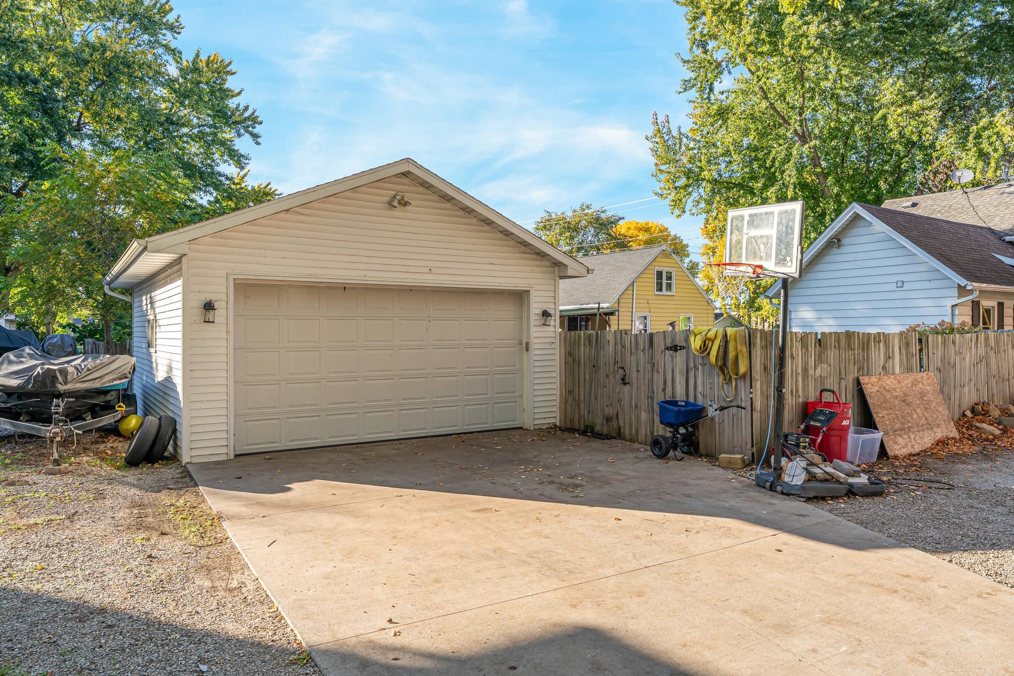 Property photo 32