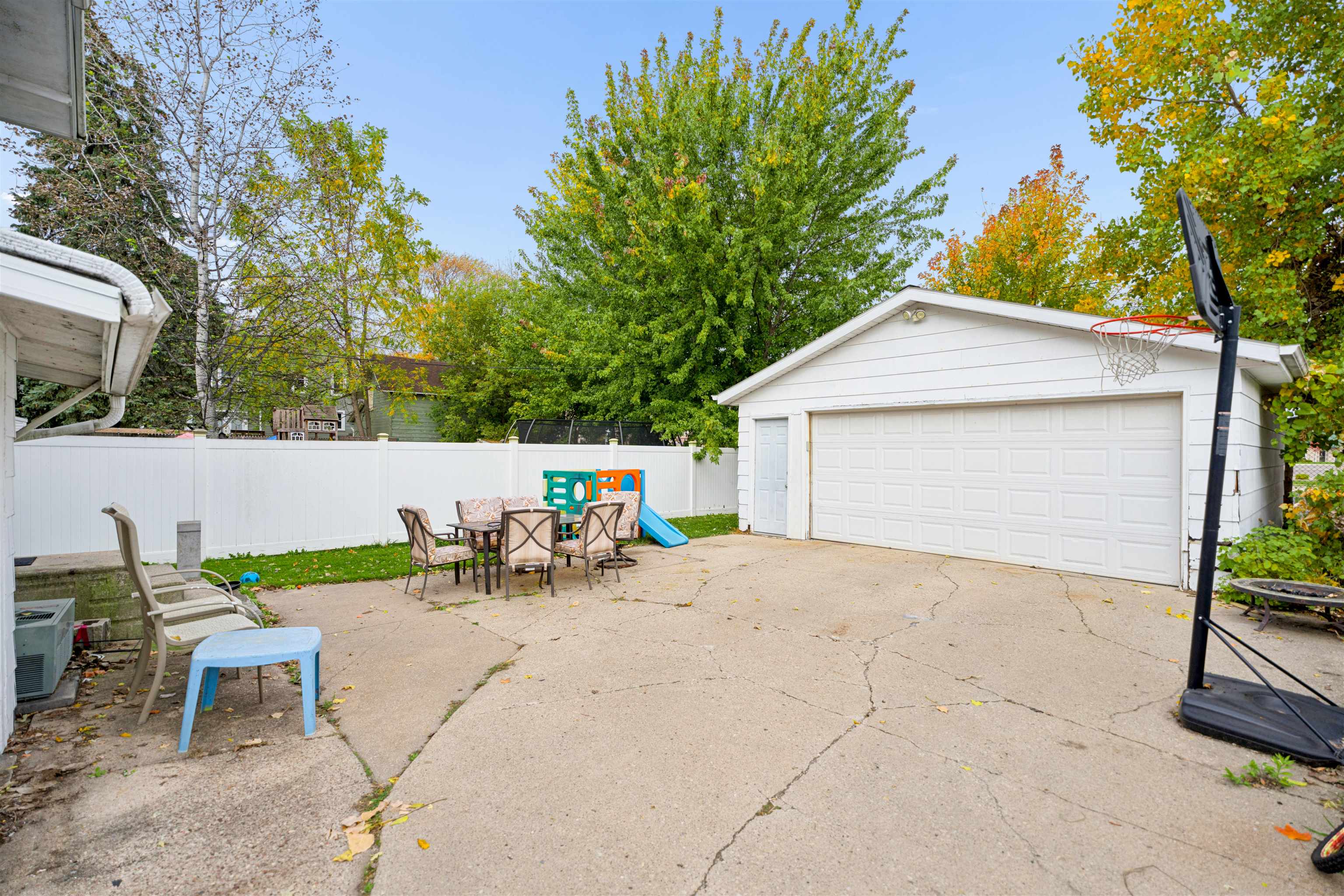 Property photo 25