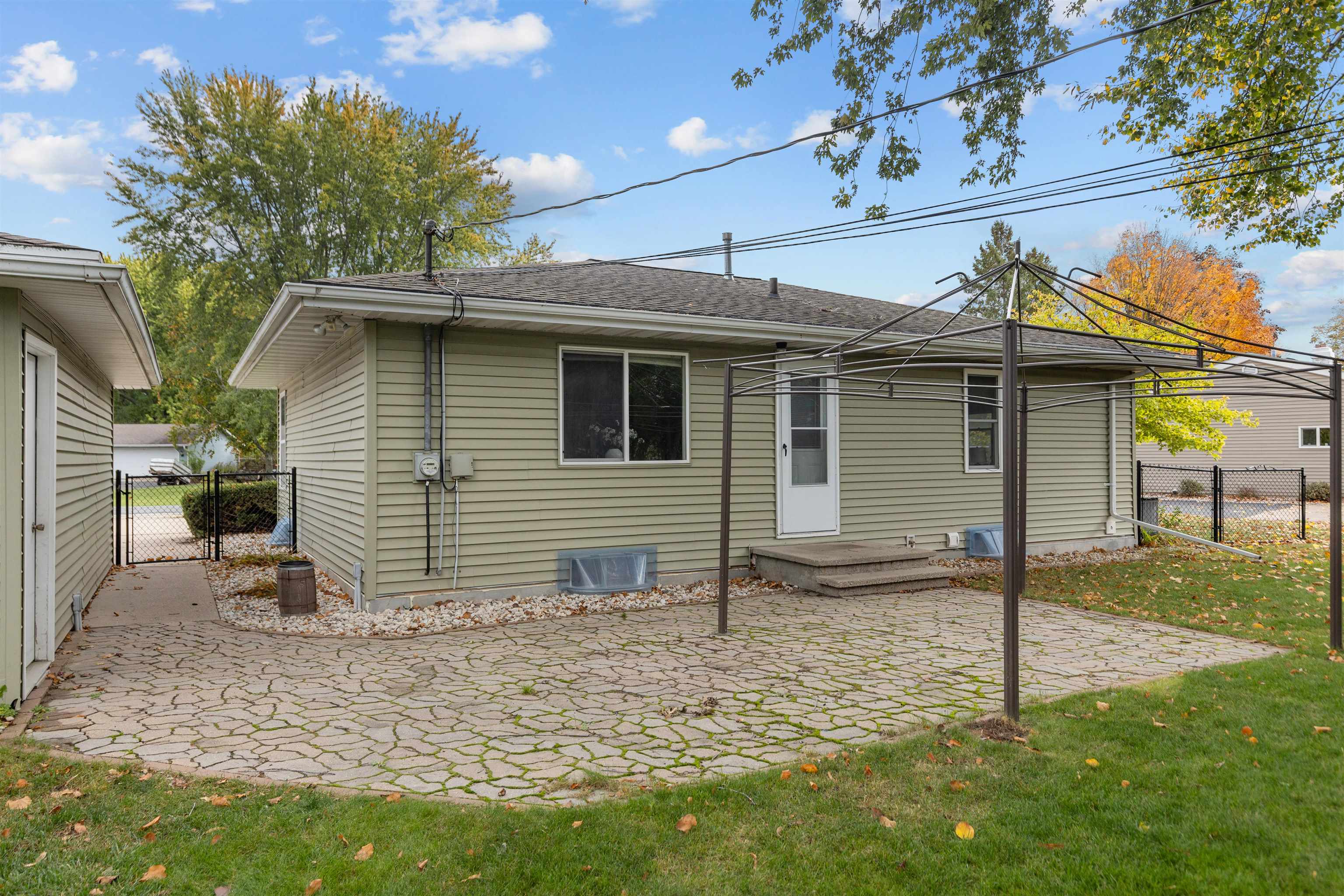 Property photo 33