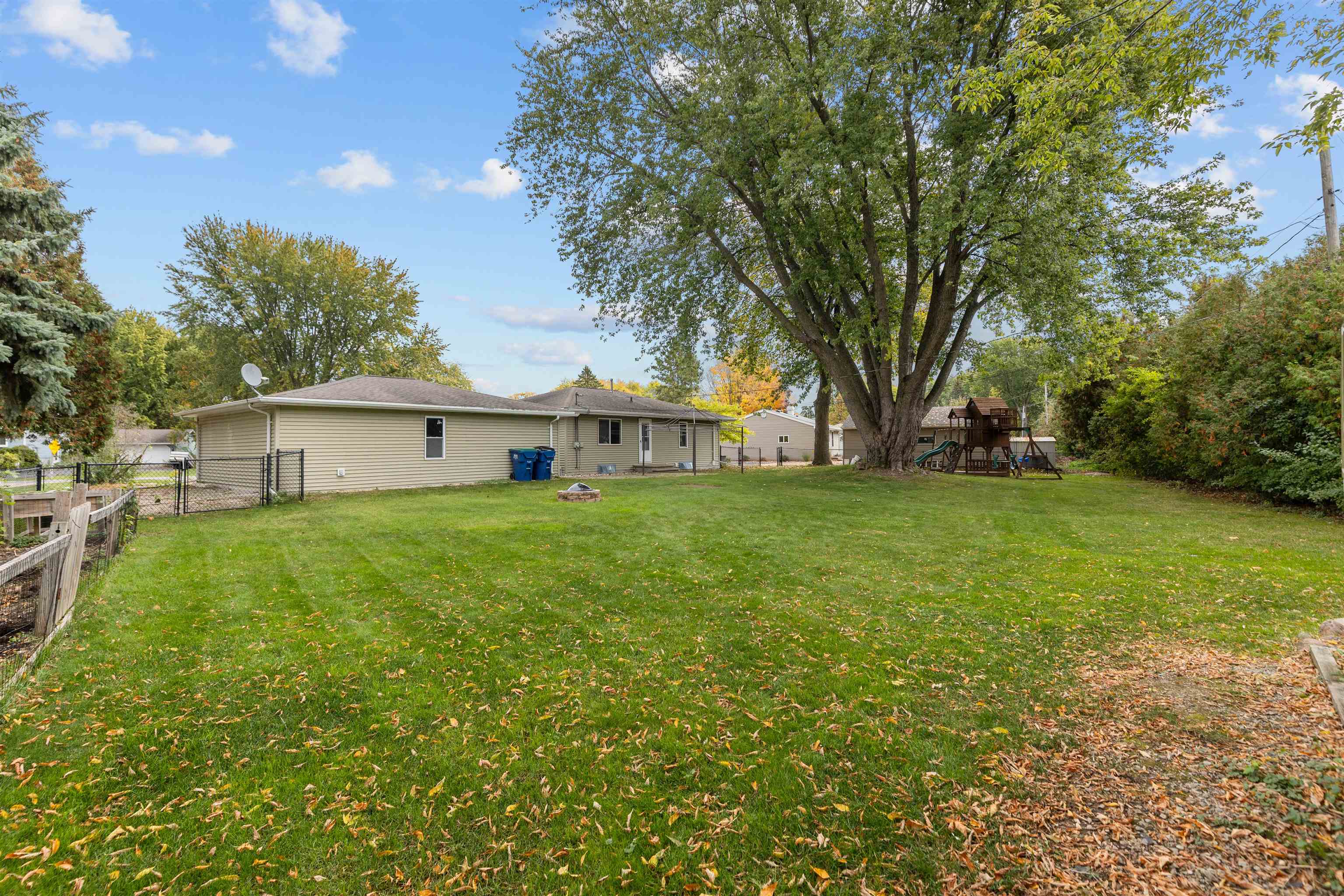 Property photo 35