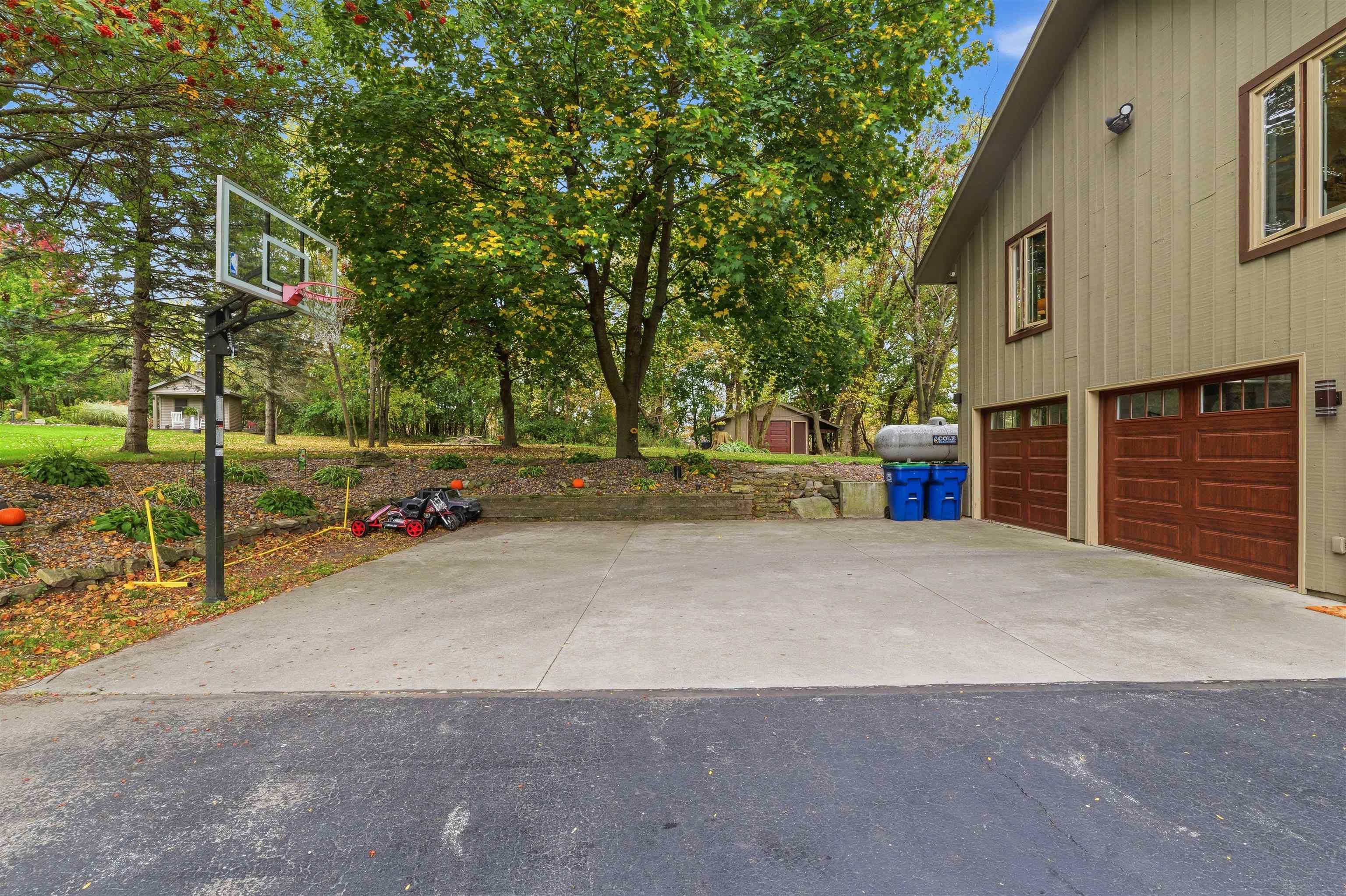 Property photo 36