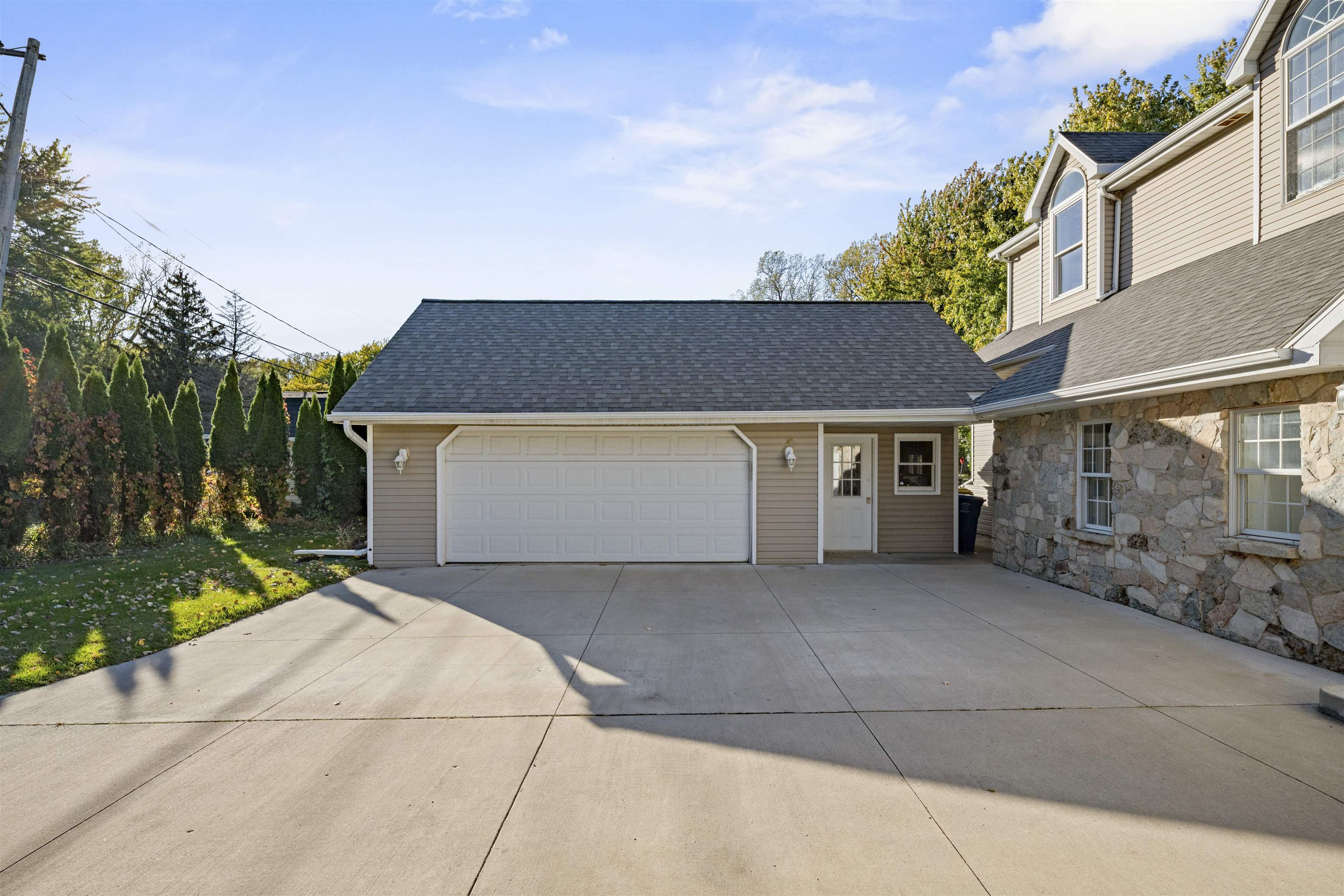 Property photo 77