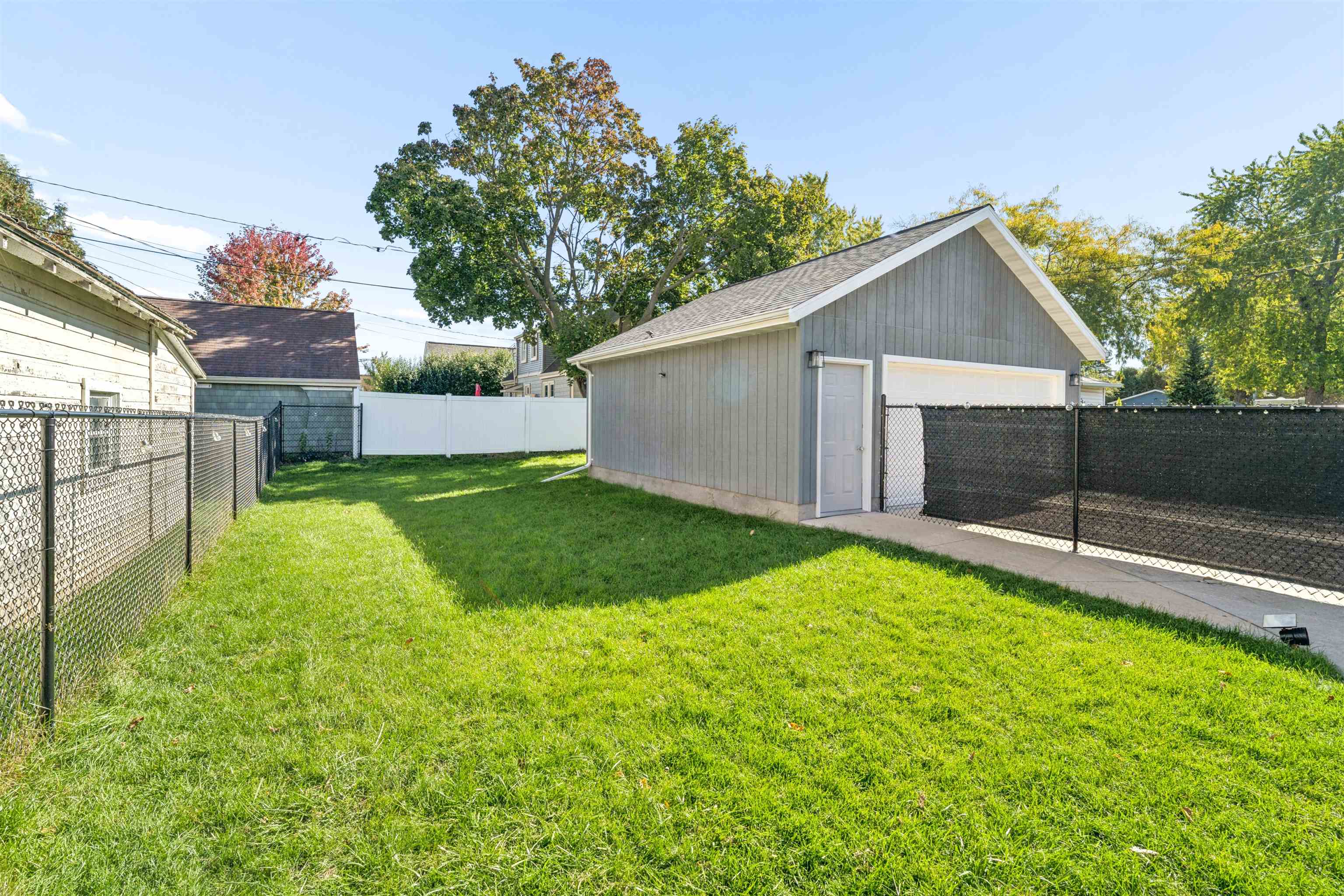 Property photo 33