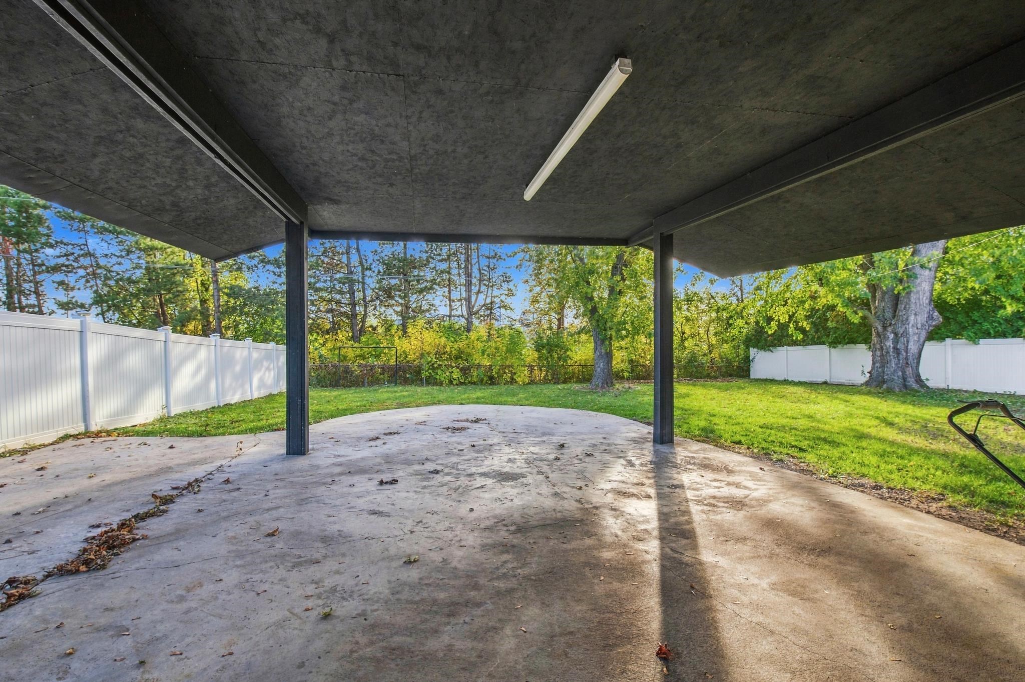 Property photo 28
