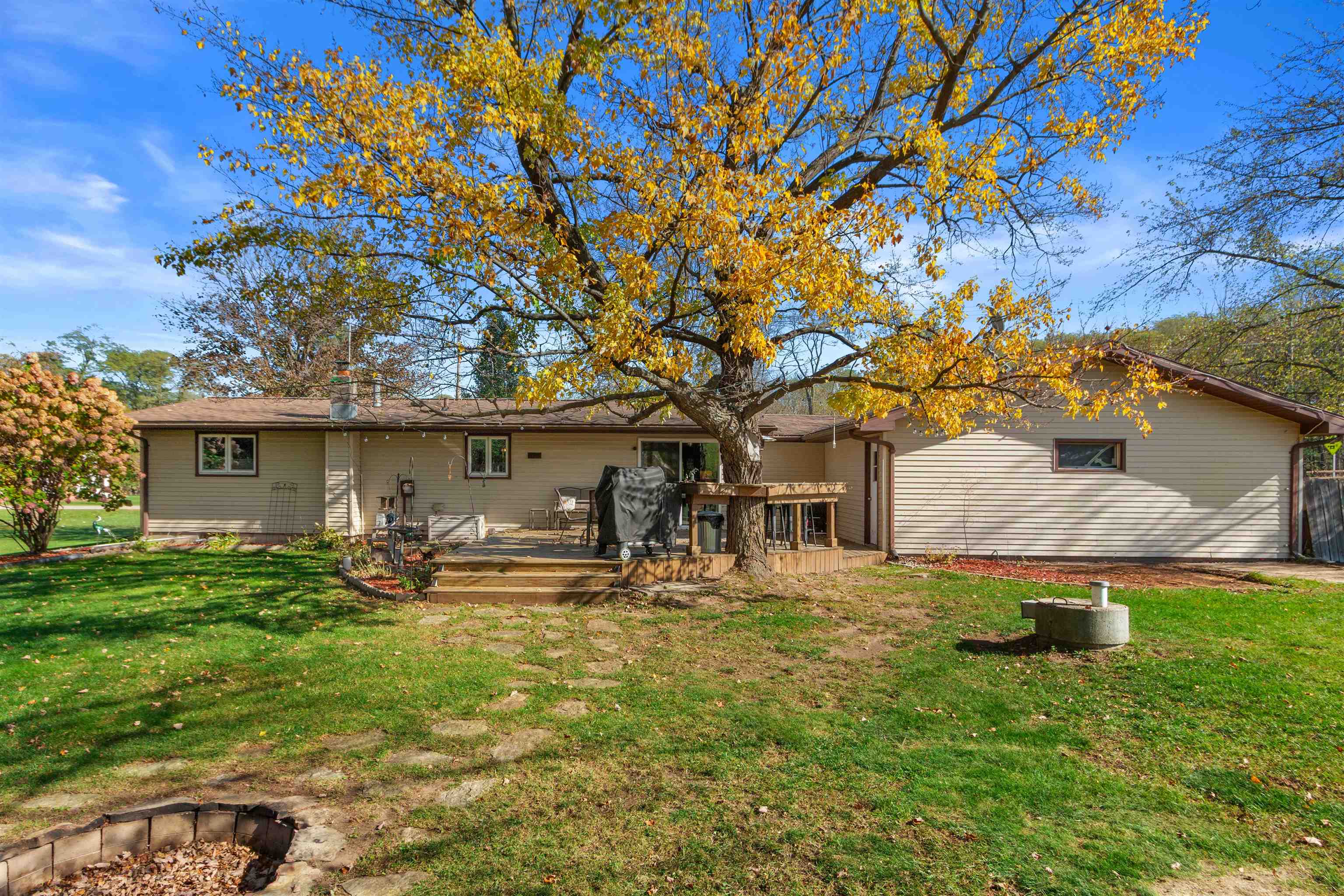 Property photo 38
