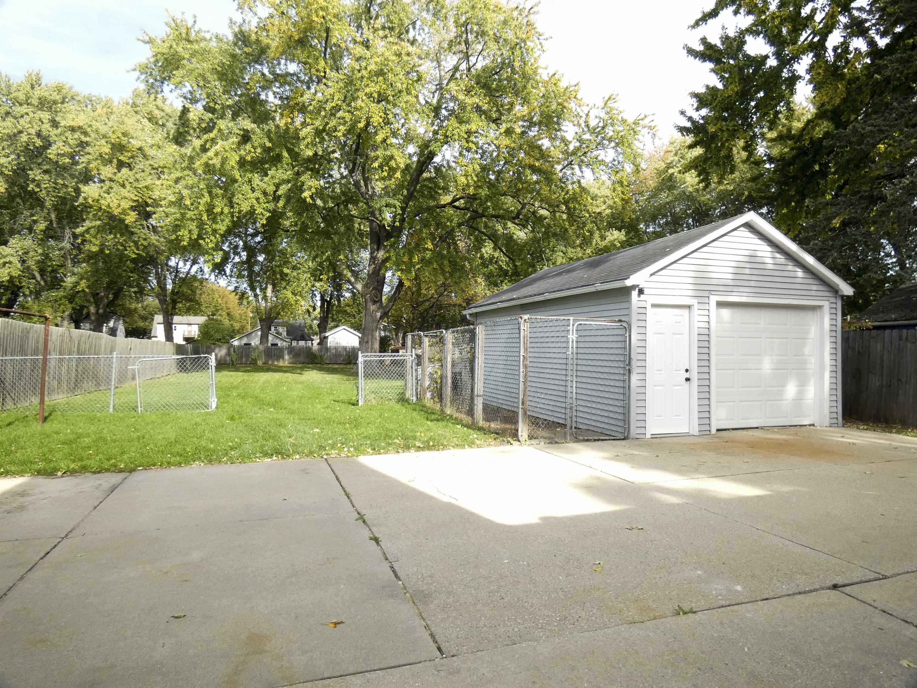 Property photo 37